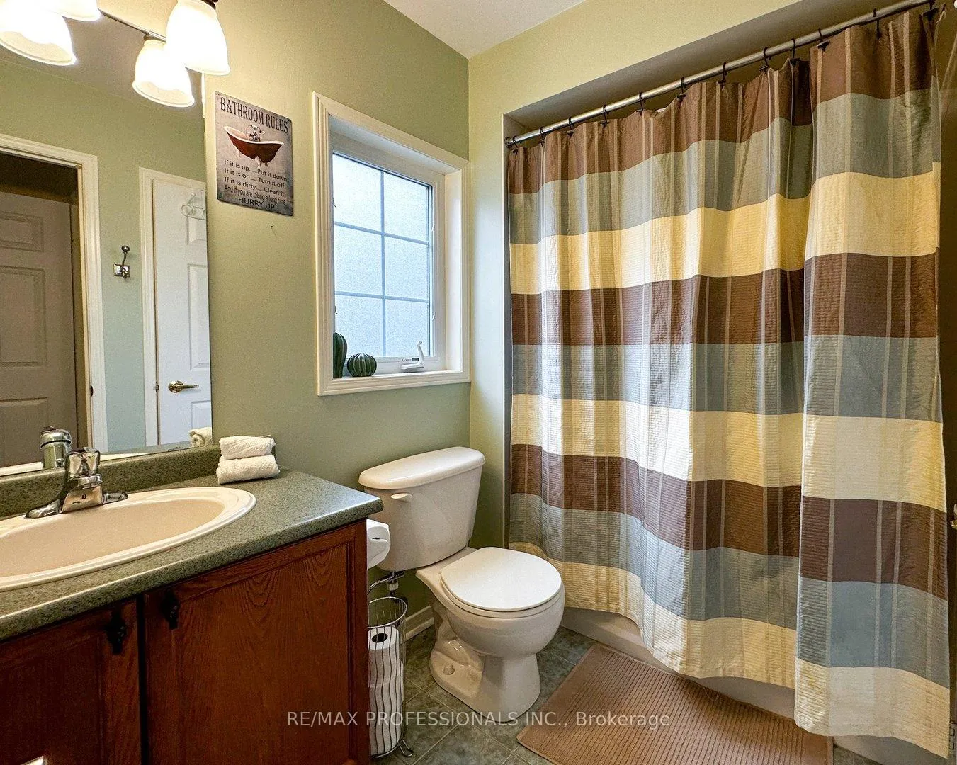Photo 17 of 57 Green Briar Drive, Collingwood — HOMEH