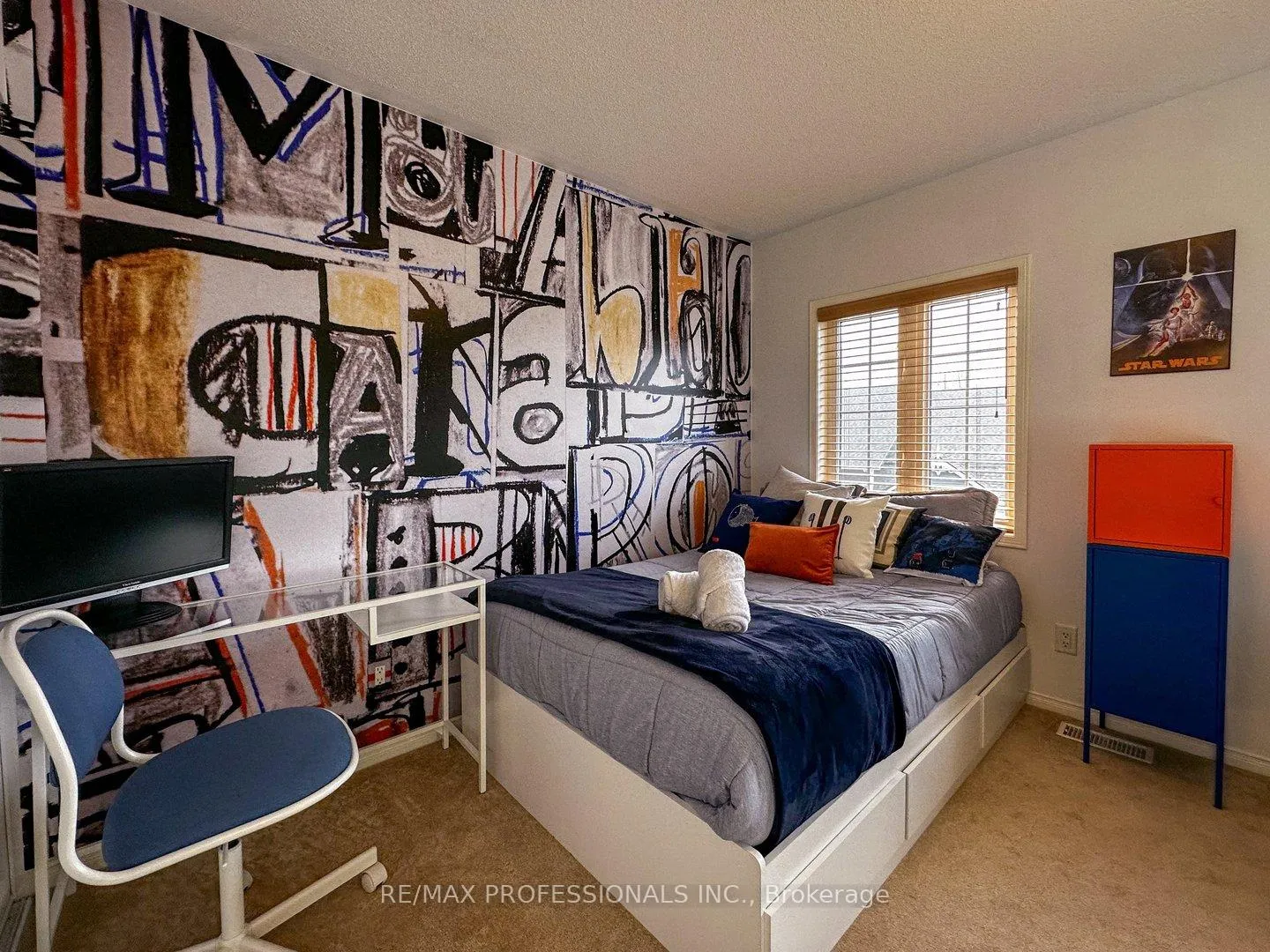 Photo 18 of 57 Green Briar Drive, Collingwood — HOMEH