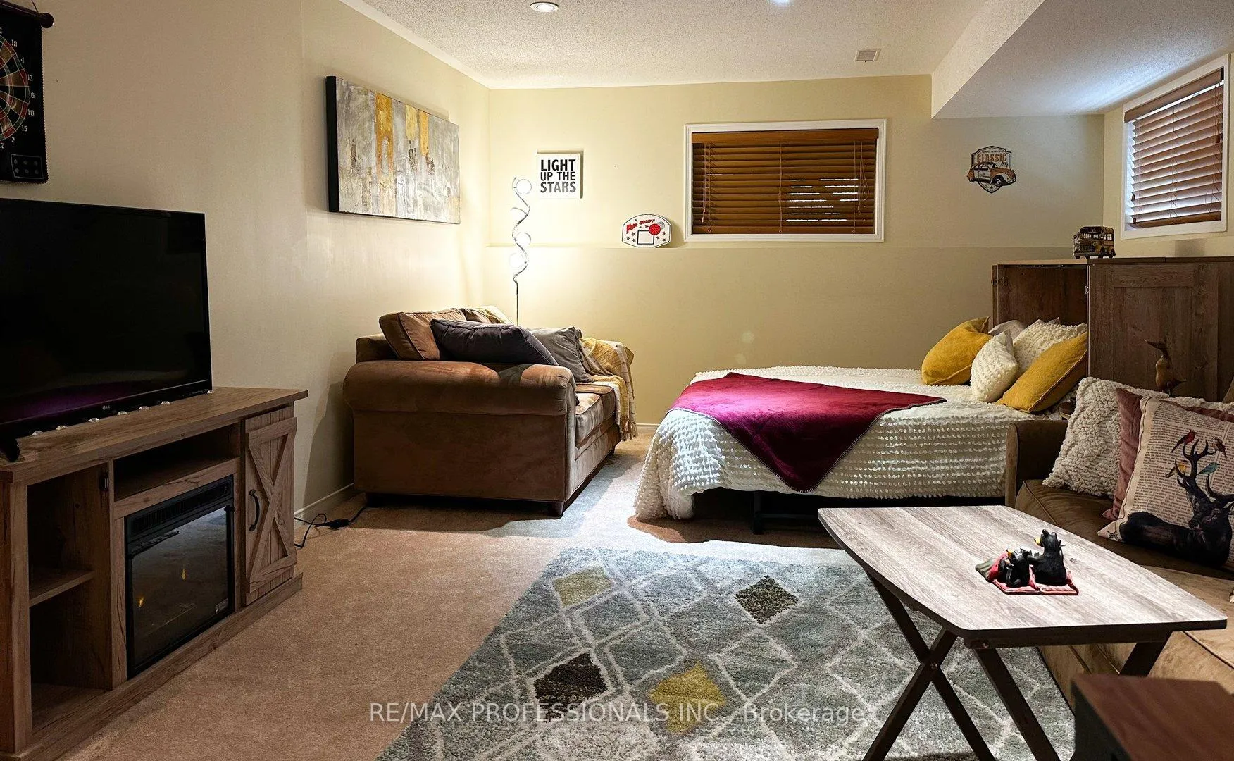 Photo 21 of 57 Green Briar Drive, Collingwood — HOMEH