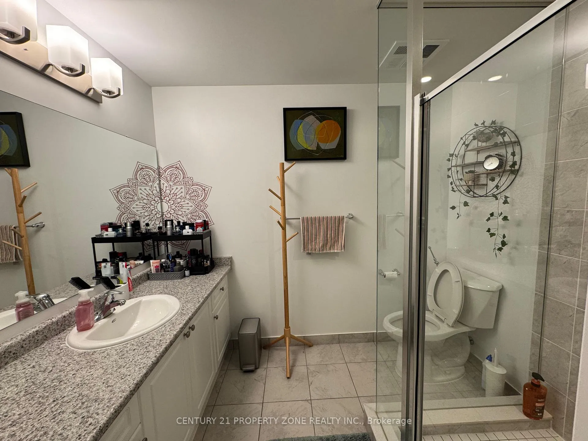 Photo 13 of Unit 307, 21 Brookhouse Drive, Clarington, Newcastle — HOMEH