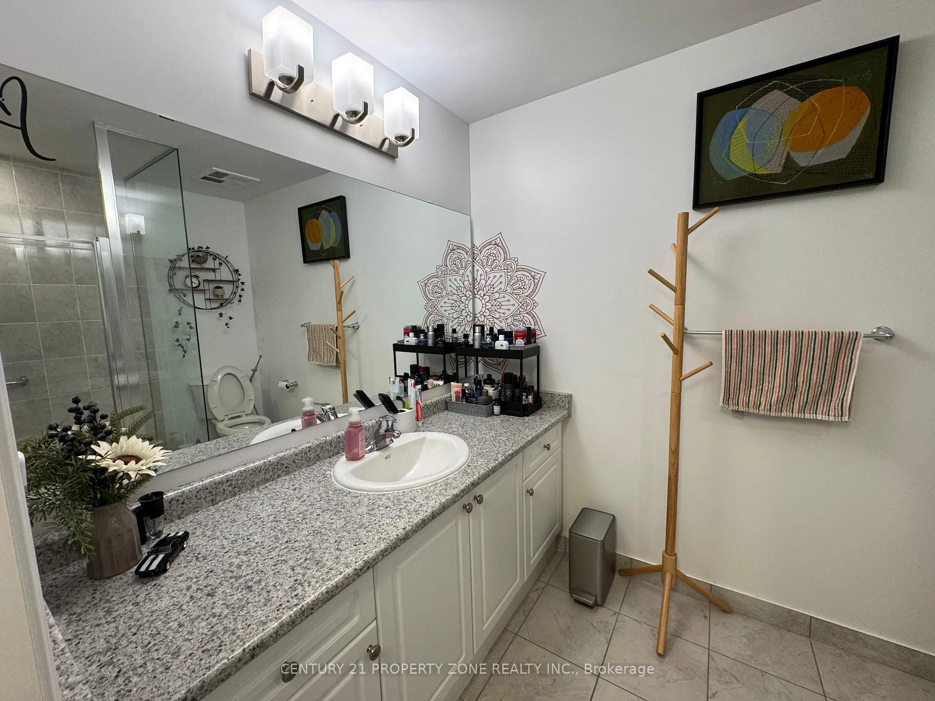 Photo 18 of Unit 307, 21 Brookhouse Drive, Clarington, Newcastle — HOMEH