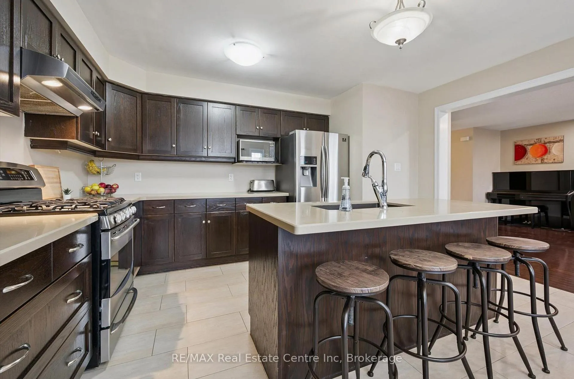 Photo 5 of 94 Cityview Drive N, Guelph, Grange Road — HOMEH