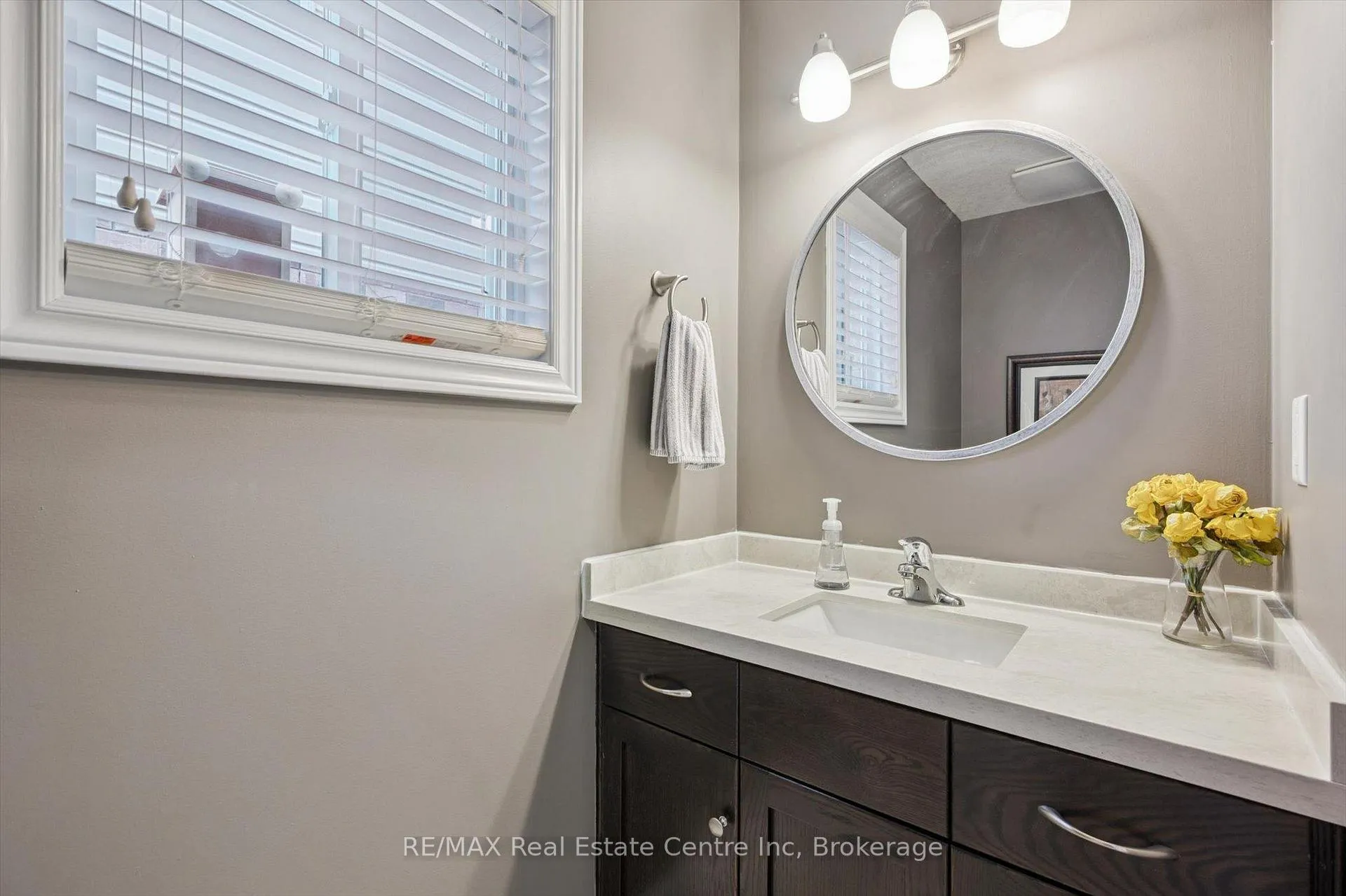 Photo 8 of 94 Cityview Drive N, Guelph, Grange Road — HOMEH