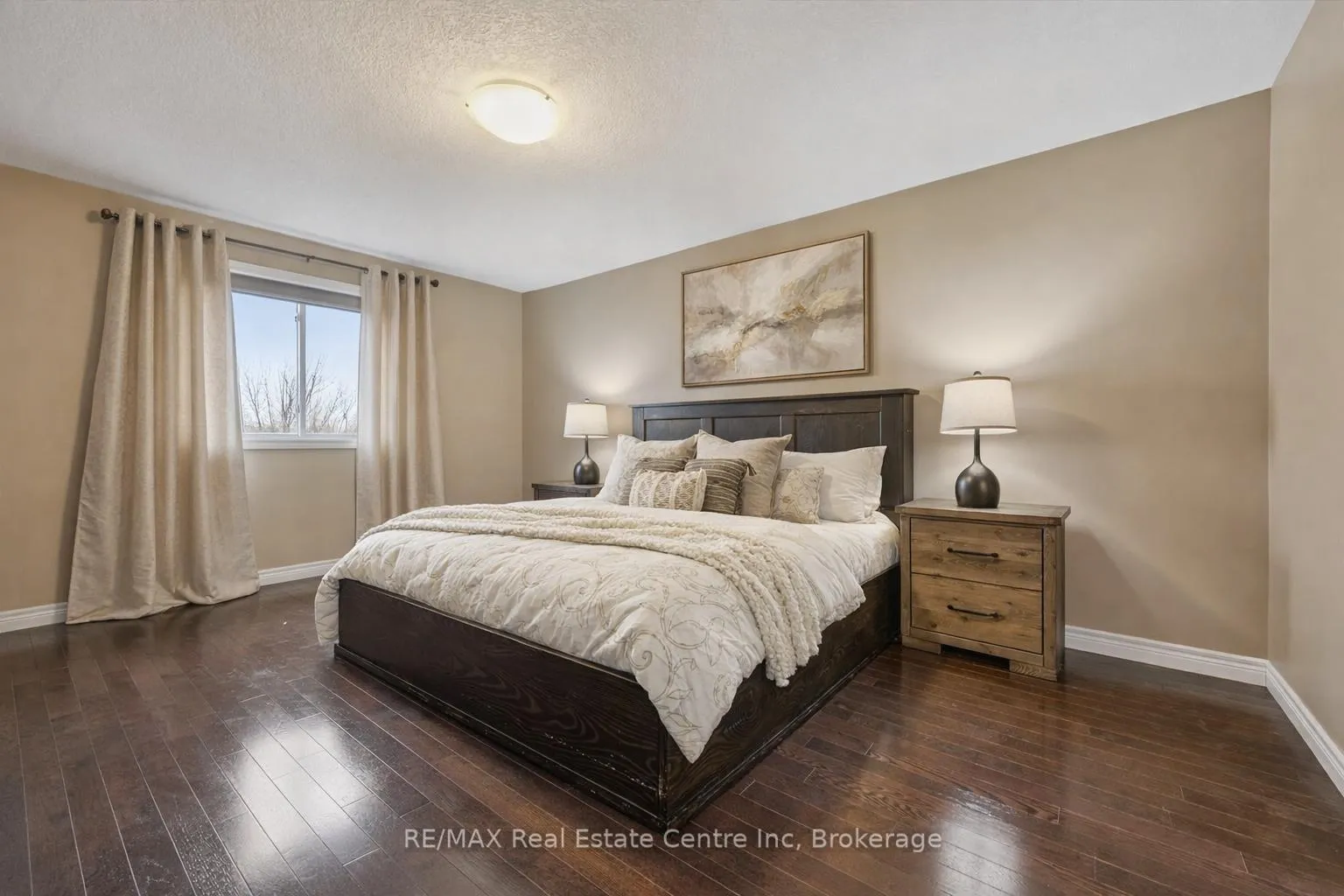 Photo 10 of 94 Cityview Drive N, Guelph, Grange Road — HOMEH