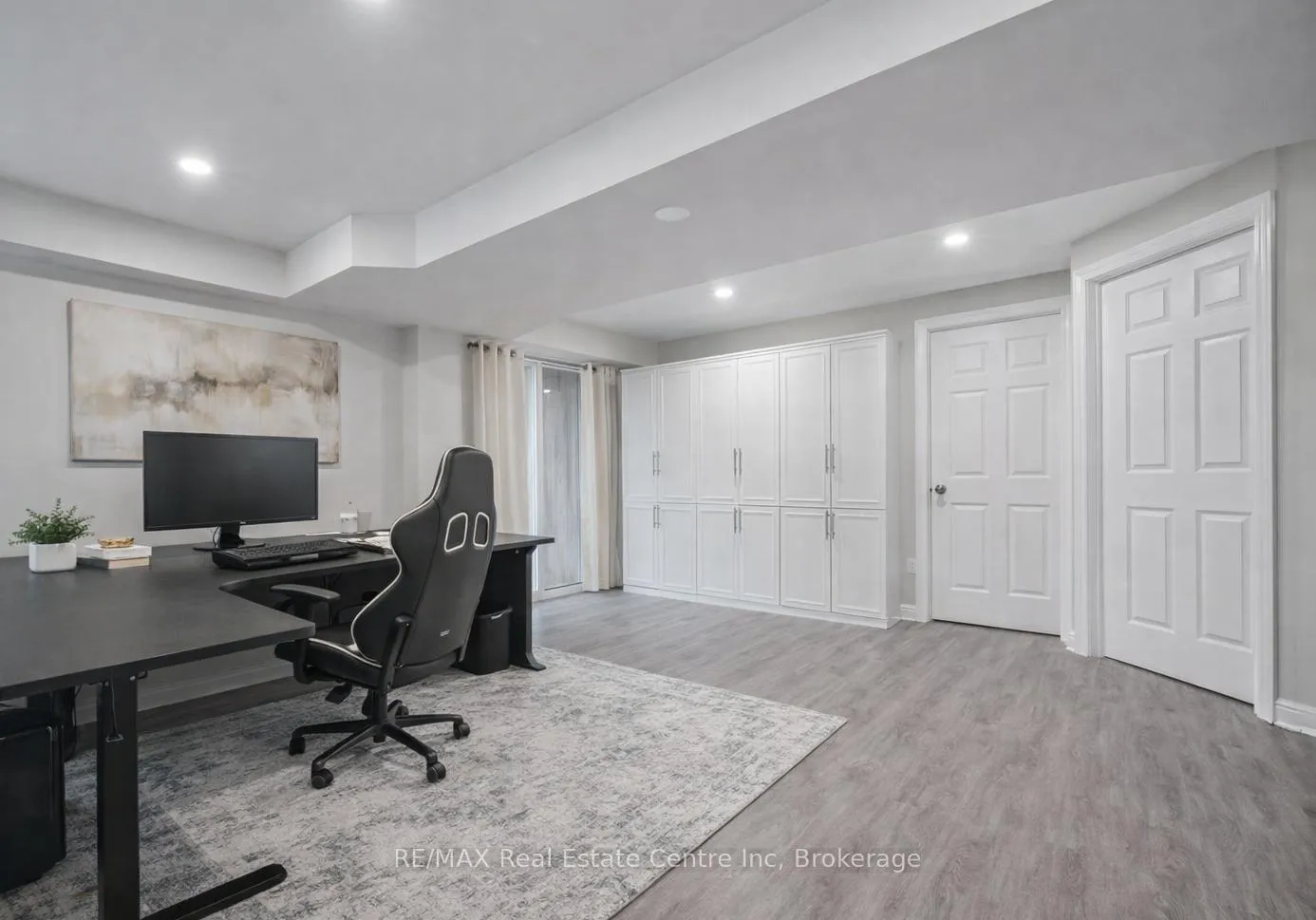 Photo 19 of 94 Cityview Drive N, Guelph, Grange Road — HOMEH