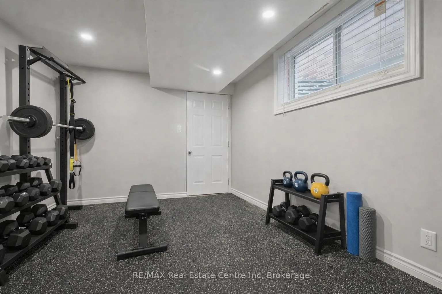 Photo 20 of 94 Cityview Drive N, Guelph, Grange Road — HOMEH