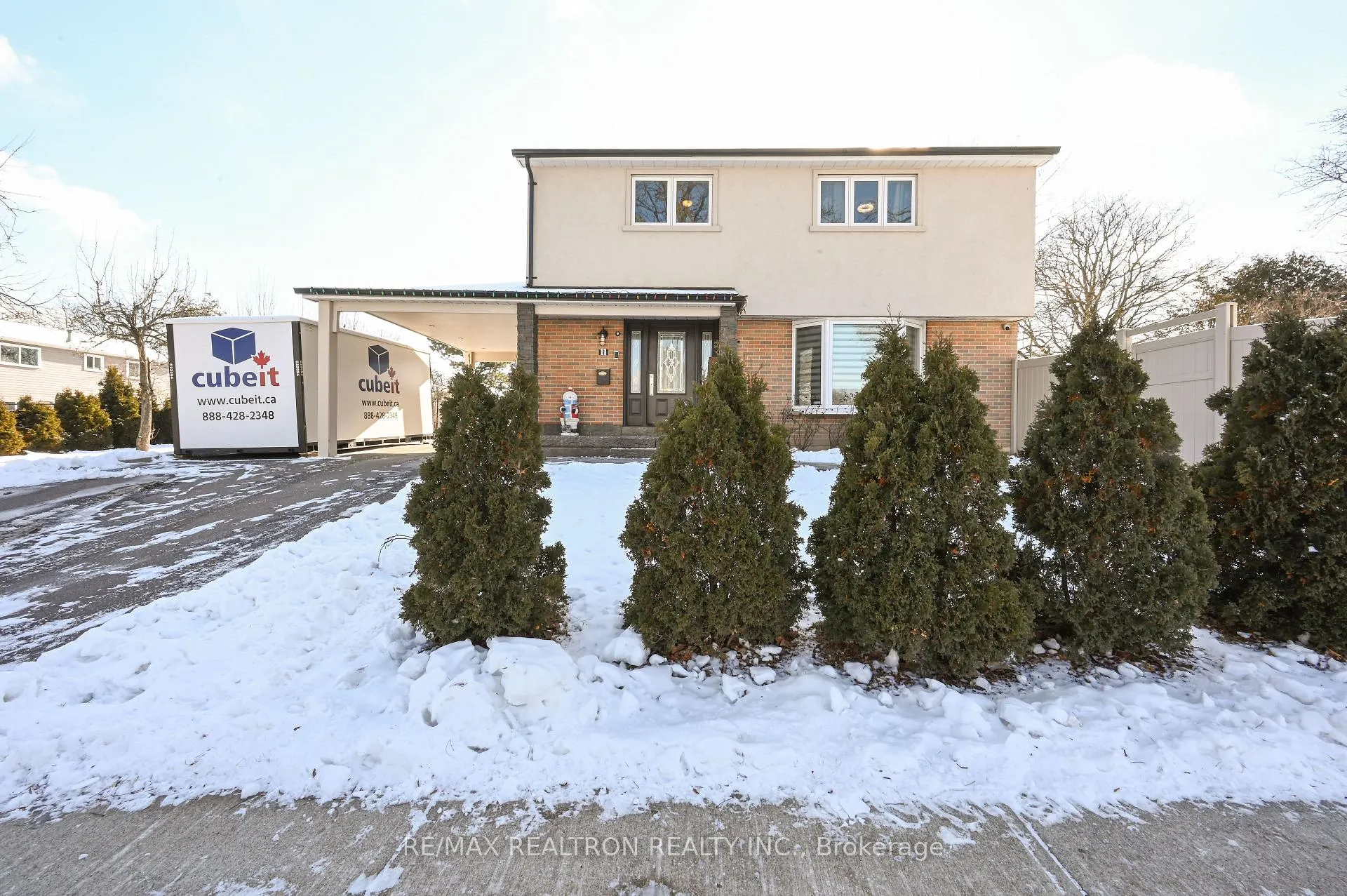 Photo 2 of Unit Main, 11 Midhurst Drive, Etobicoke, West Humber-Clairville — HOMEH