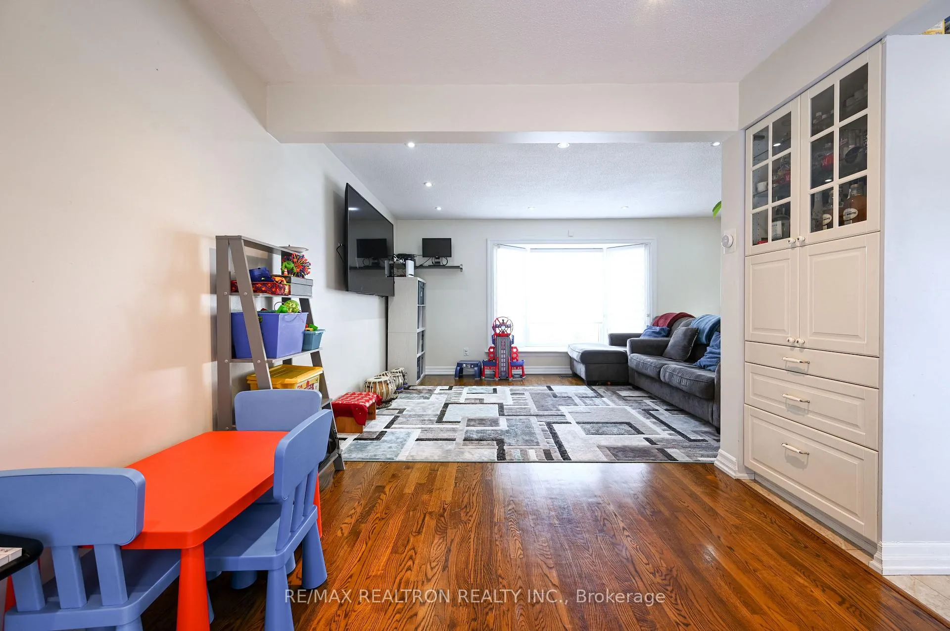 Photo 16 of Unit Main, 11 Midhurst Drive, Etobicoke, West Humber-Clairville — HOMEH
