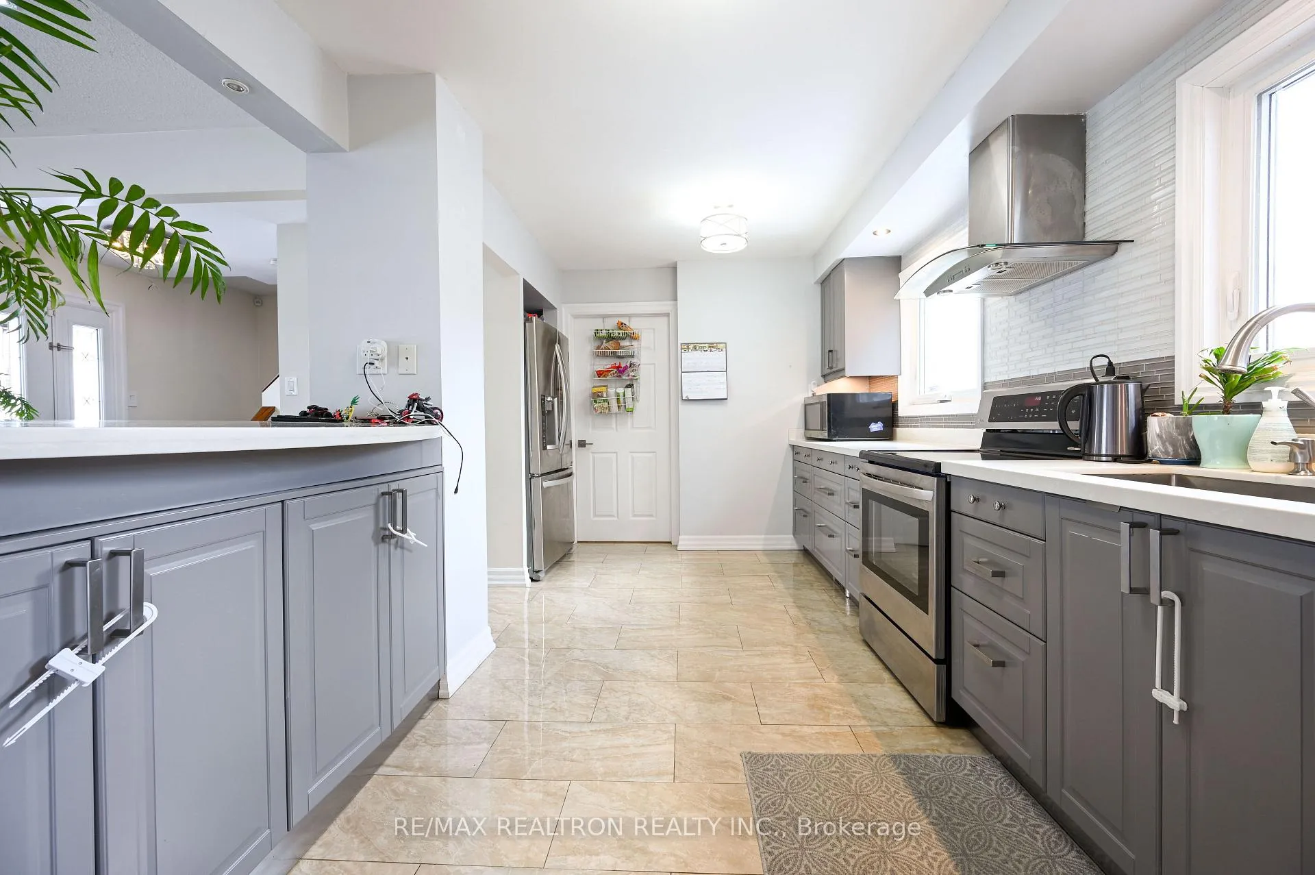 Photo 17 of Unit Main, 11 Midhurst Drive, Etobicoke, West Humber-Clairville — HOMEH