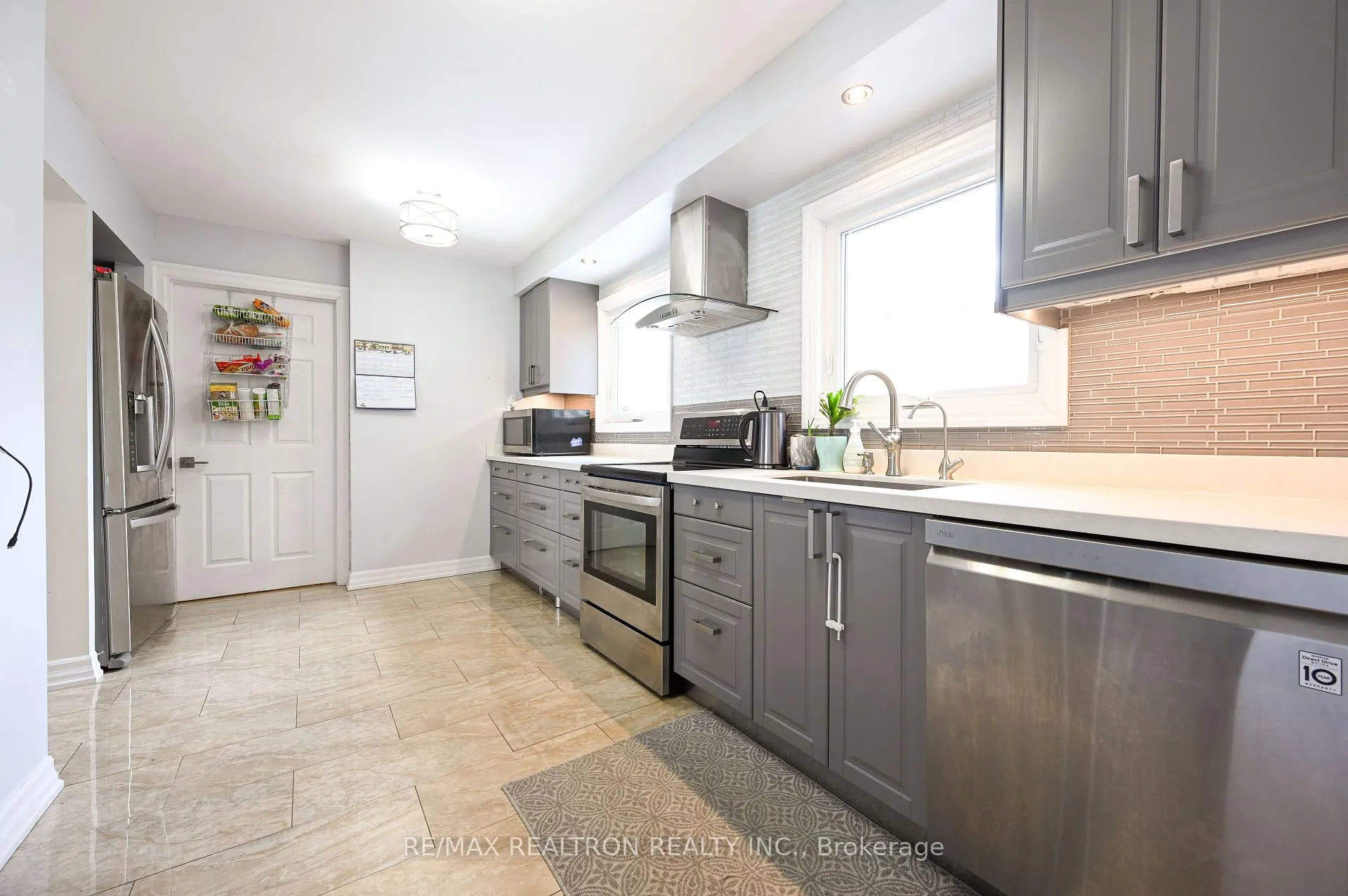 Photo 18 of Unit Main, 11 Midhurst Drive, Etobicoke, West Humber-Clairville — HOMEH