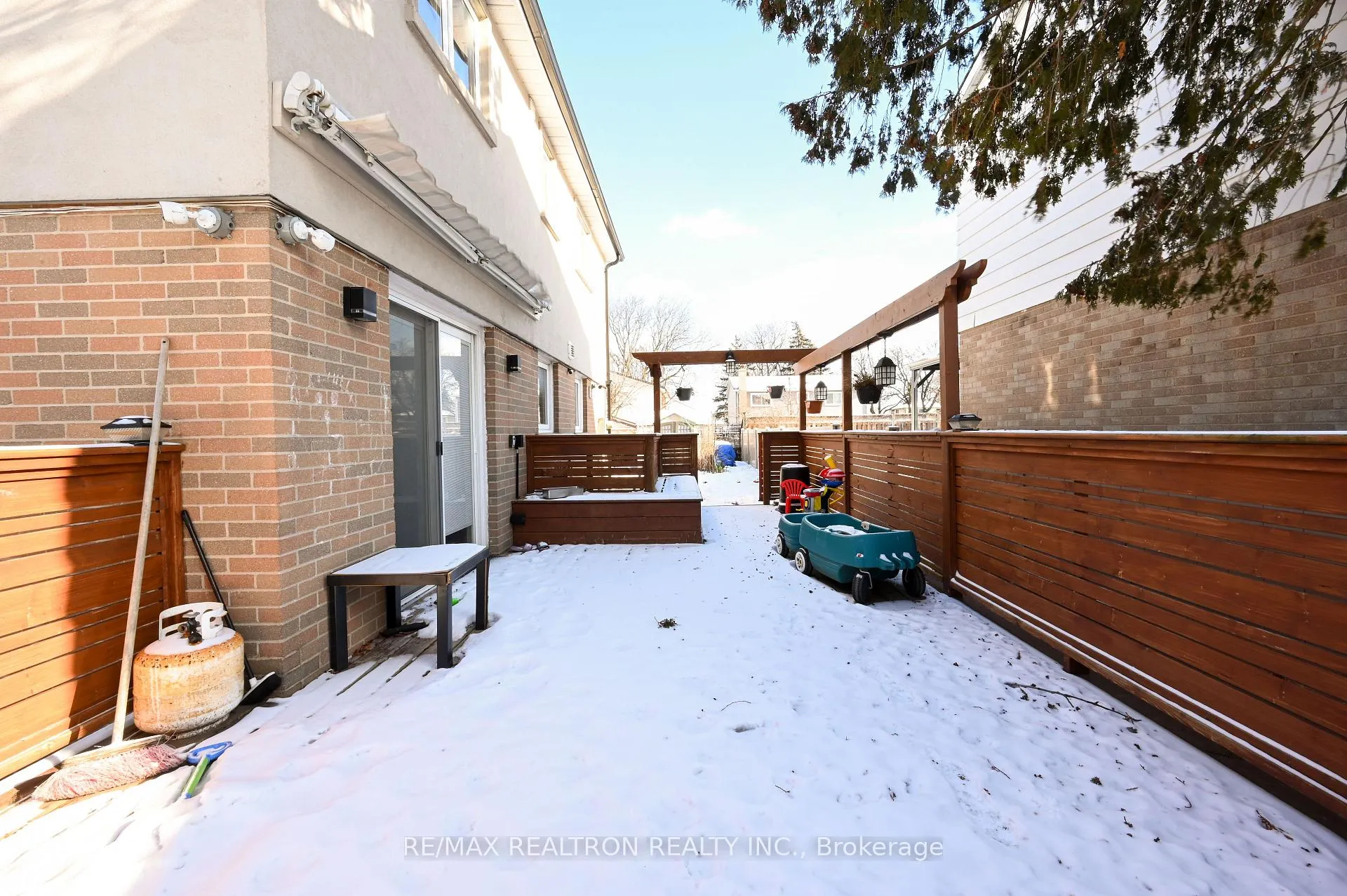 Photo 39 of Unit Main, 11 Midhurst Drive, Etobicoke, West Humber-Clairville — HOMEH