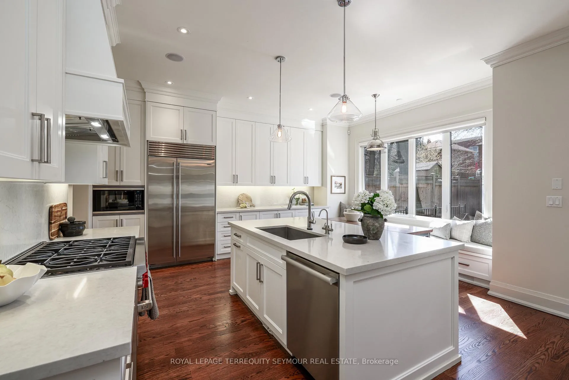 Photo 19 of 344 Bessborough Drive, Toronto, Leaside — HOMEH