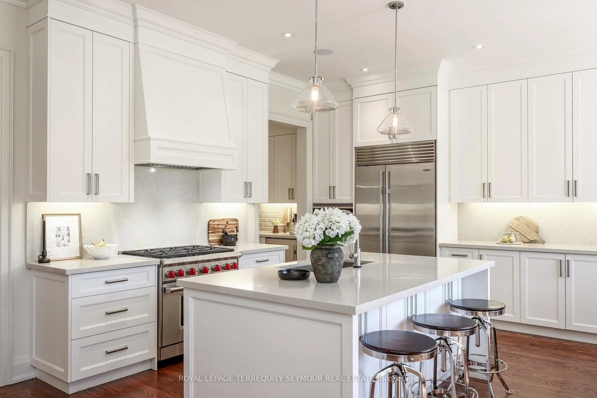Photo 20 of 344 Bessborough Drive, Toronto, Leaside — HOMEH