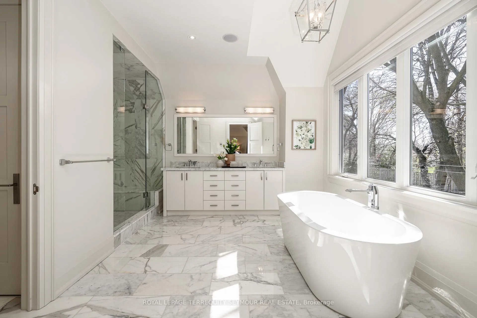 Photo 30 of 344 Bessborough Drive, Toronto, Leaside — HOMEH