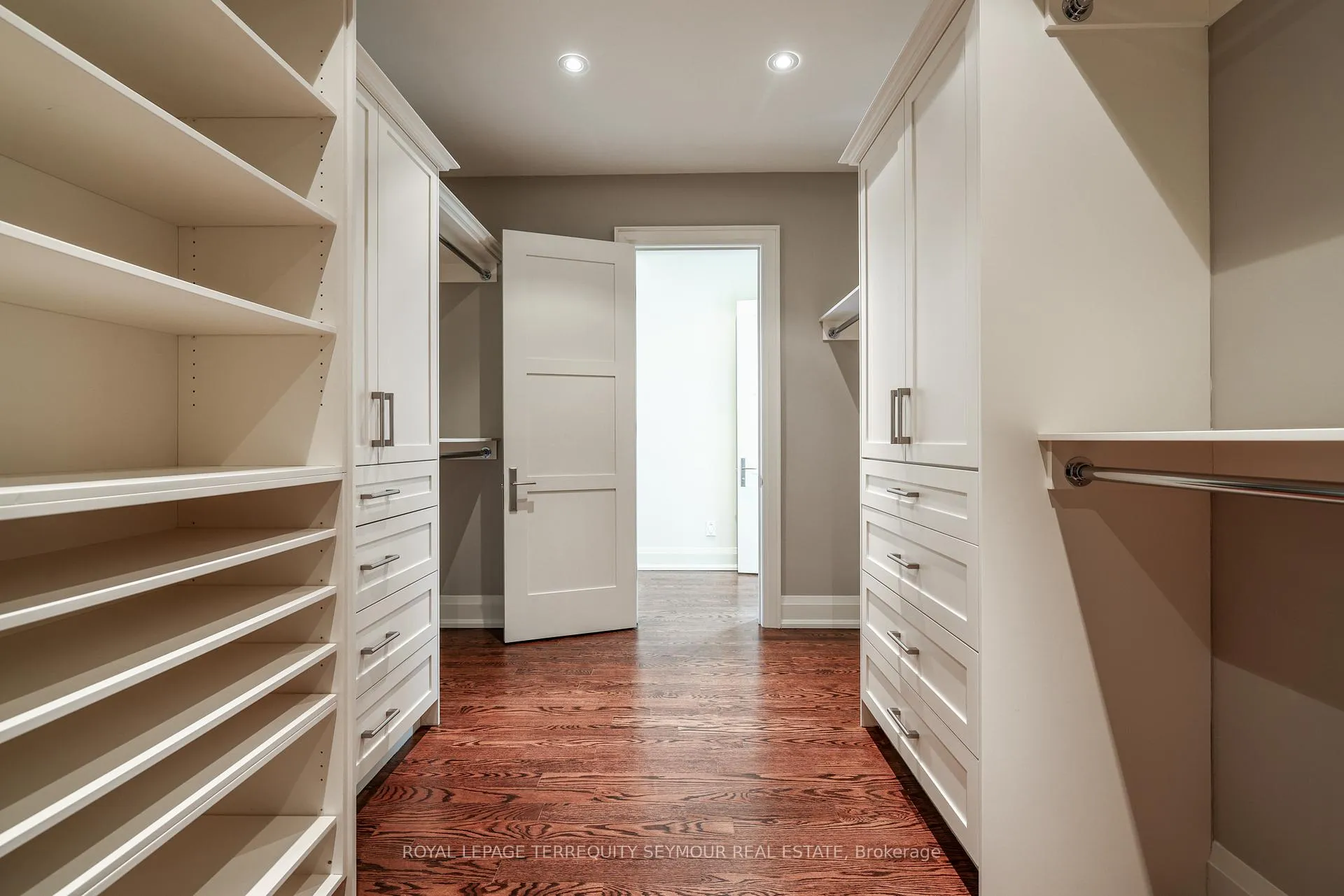 Photo 31 of 344 Bessborough Drive, Toronto, Leaside — HOMEH