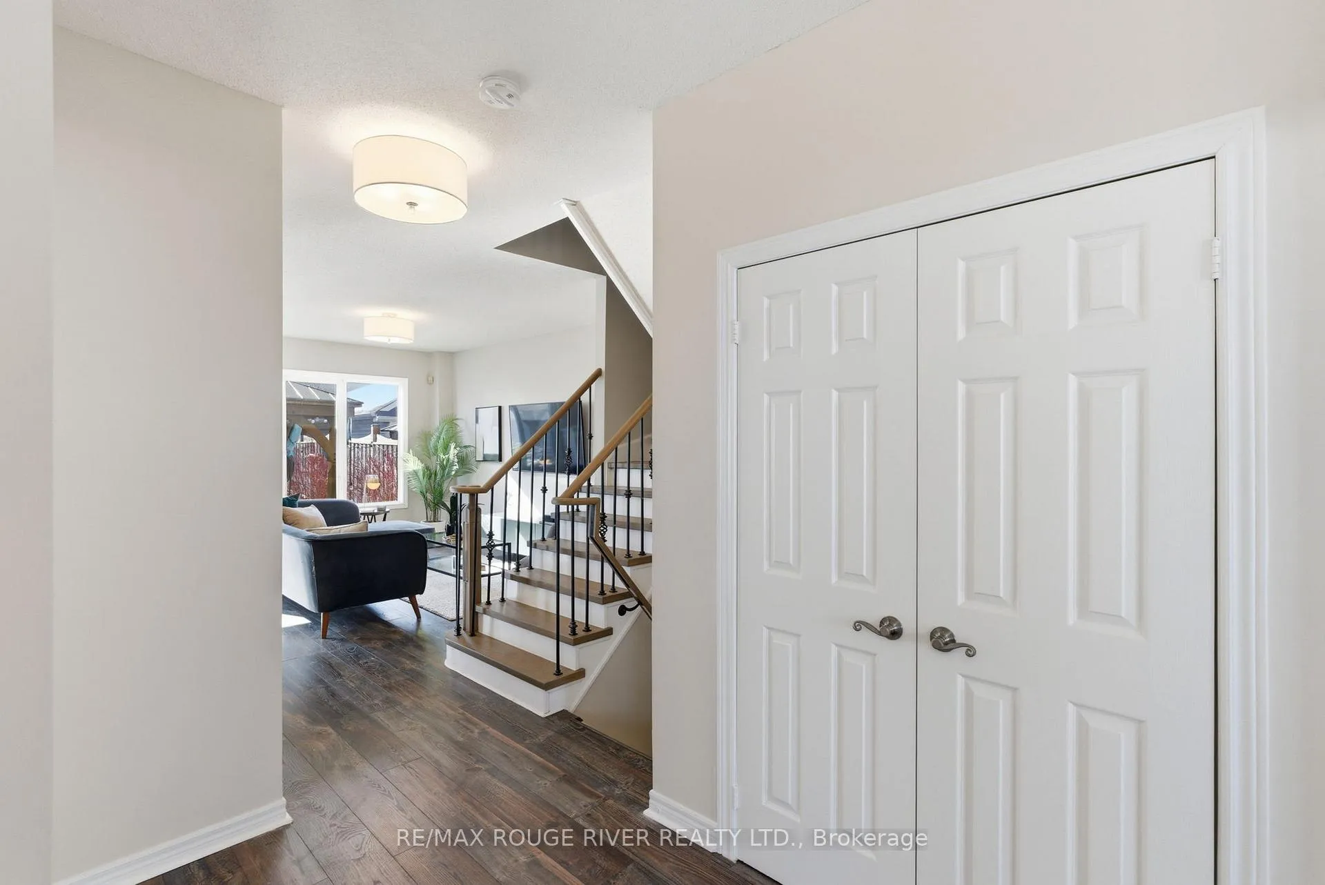 Photo 2 of 46 Sandford Crescent, Whitby, Rolling Acres — HOMEH