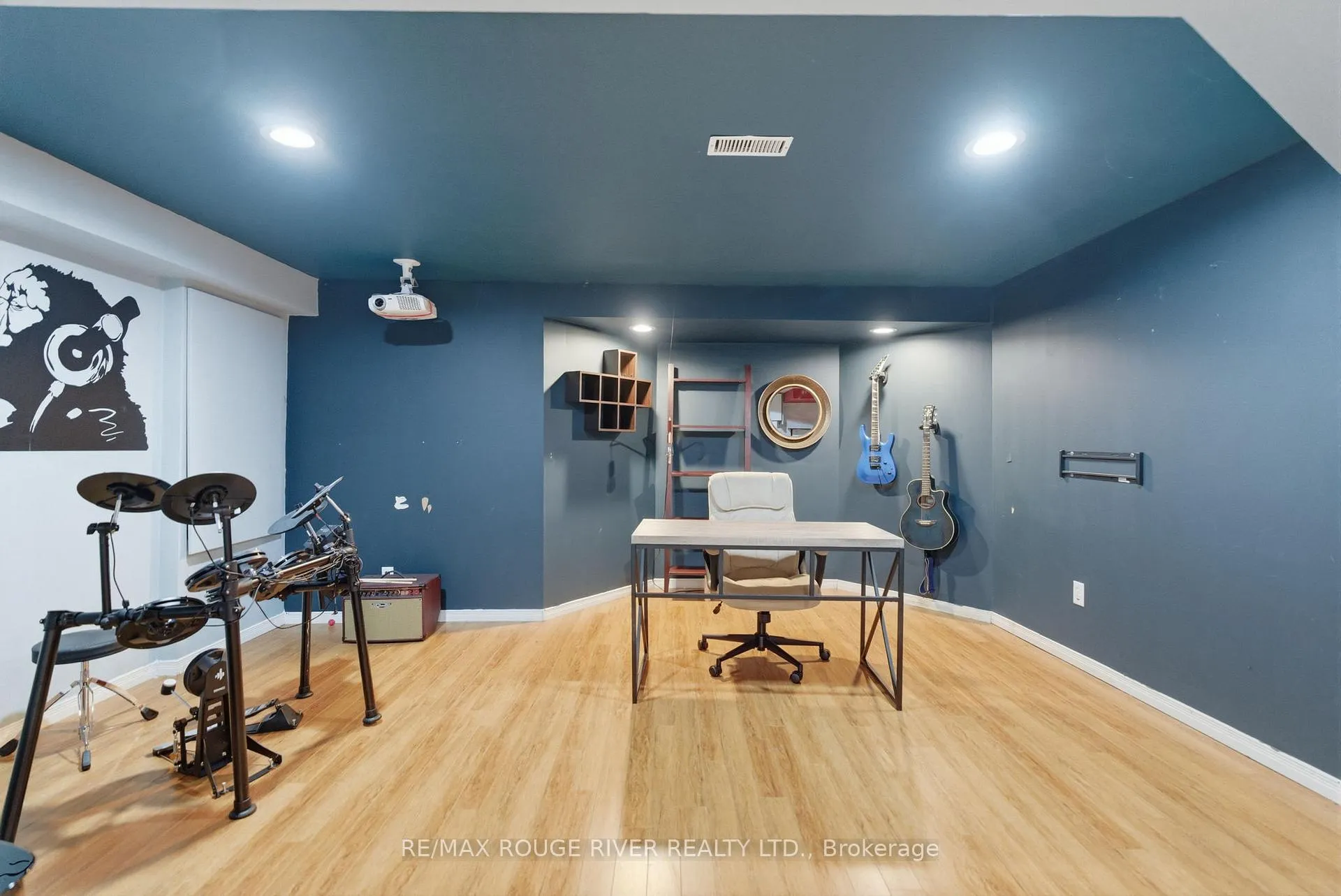 Photo 38 of 46 Sandford Crescent, Whitby, Rolling Acres — HOMEH