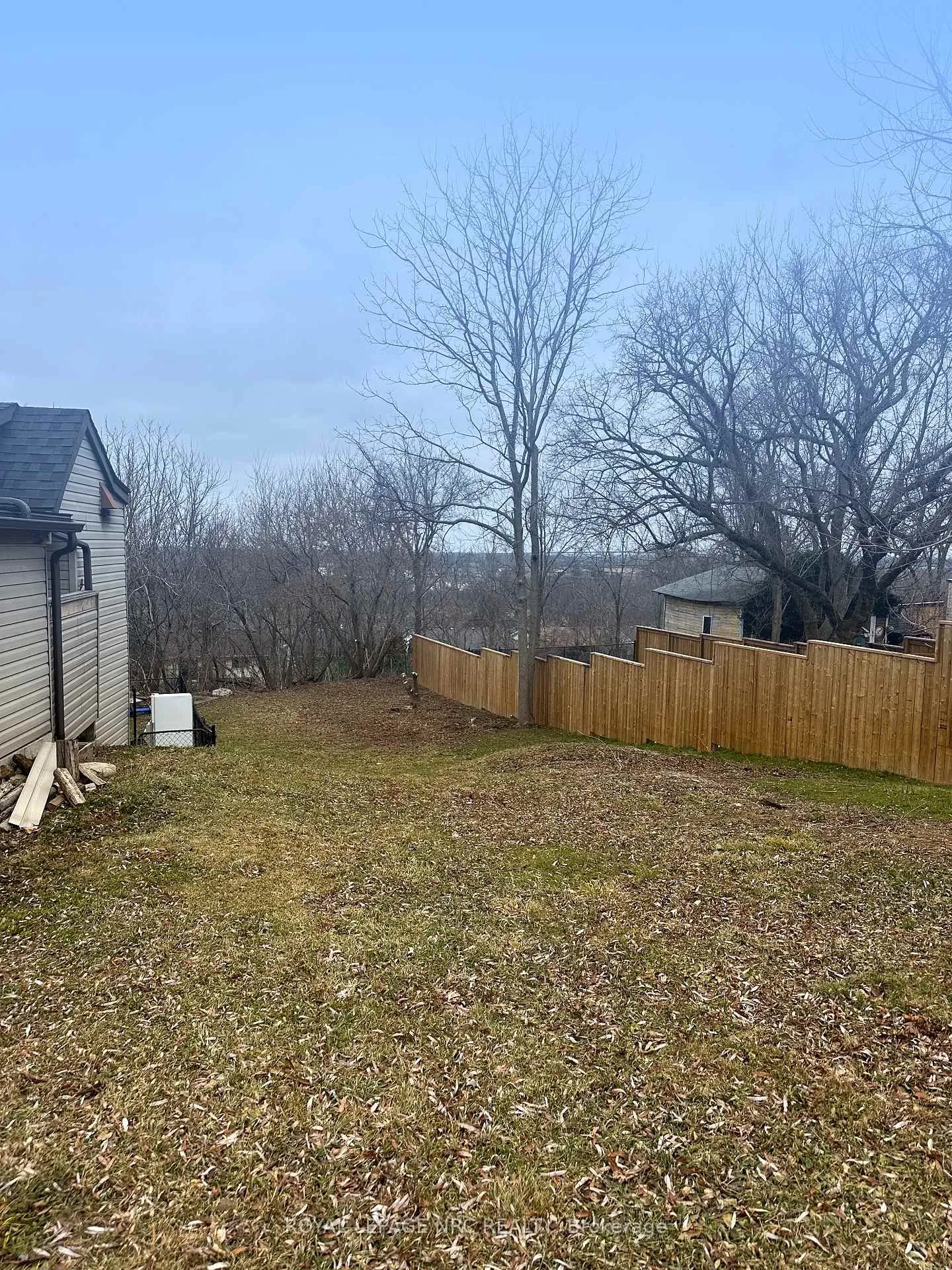 Photo 5 of 1 Ball Avenue, St. Catharines, Burleigh Hill — HOMEH