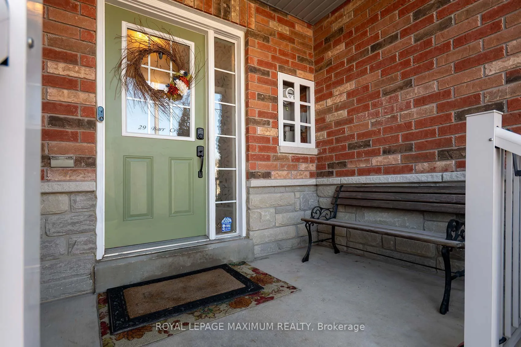 Photo 2 of 29 Barr Crescent, Aurora, Bayview Northeast — HOMEH
