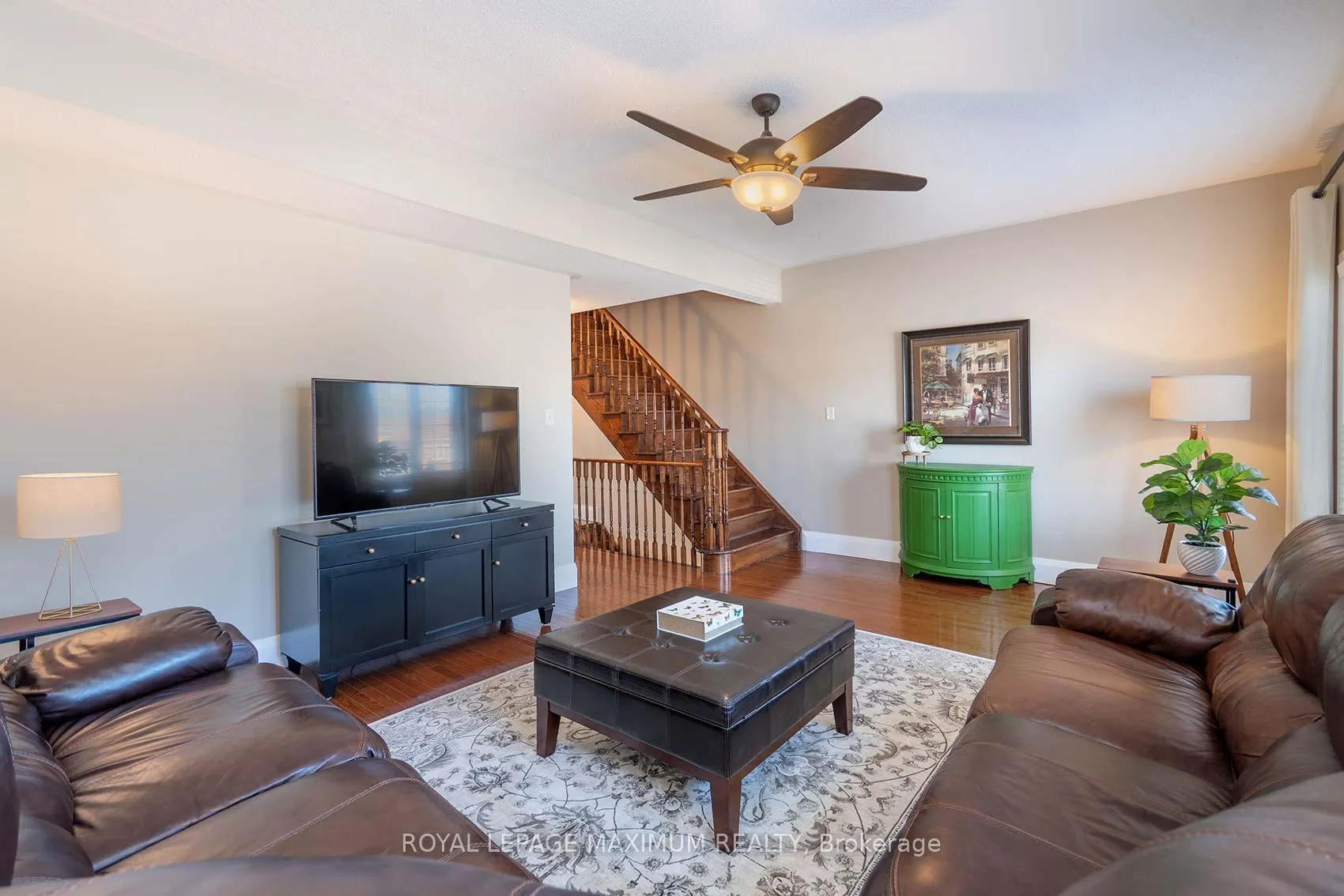 Photo 4 of 29 Barr Crescent, Aurora, Bayview Northeast — HOMEH