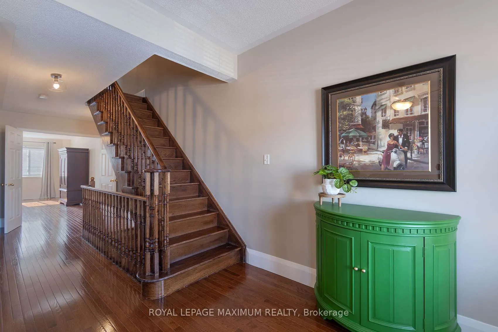 Photo 12 of 29 Barr Crescent, Aurora, Bayview Northeast — HOMEH