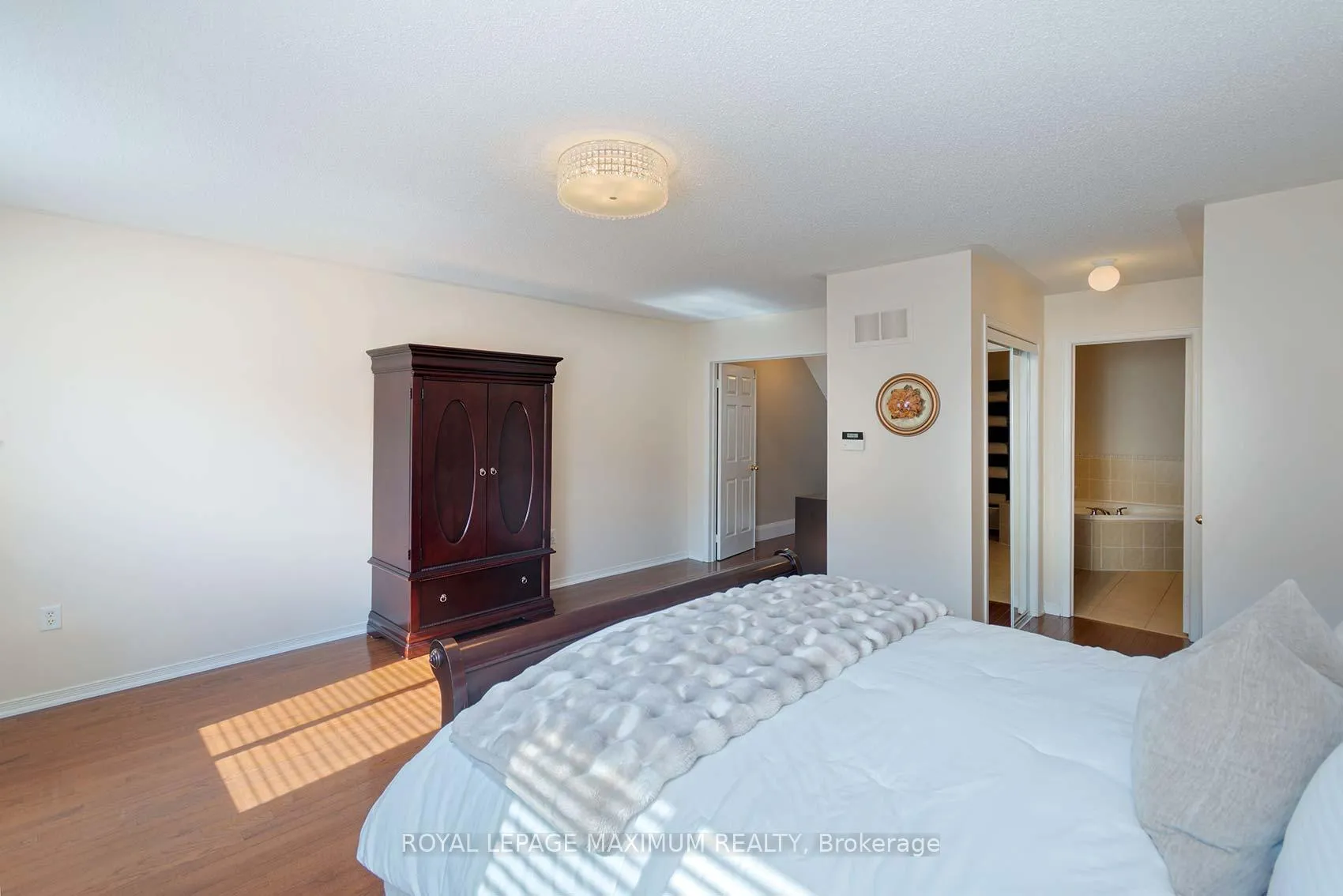 Photo 14 of 29 Barr Crescent, Aurora, Bayview Northeast — HOMEH