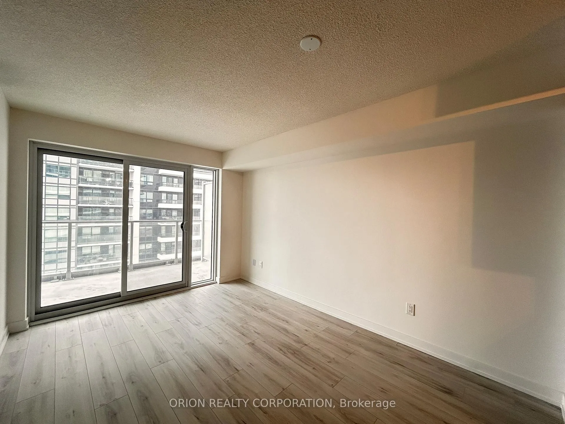 Photo 9 of Unit 1009, 1010 Sandy Beach Road, Pickering, Bay Ridges — HOMEH