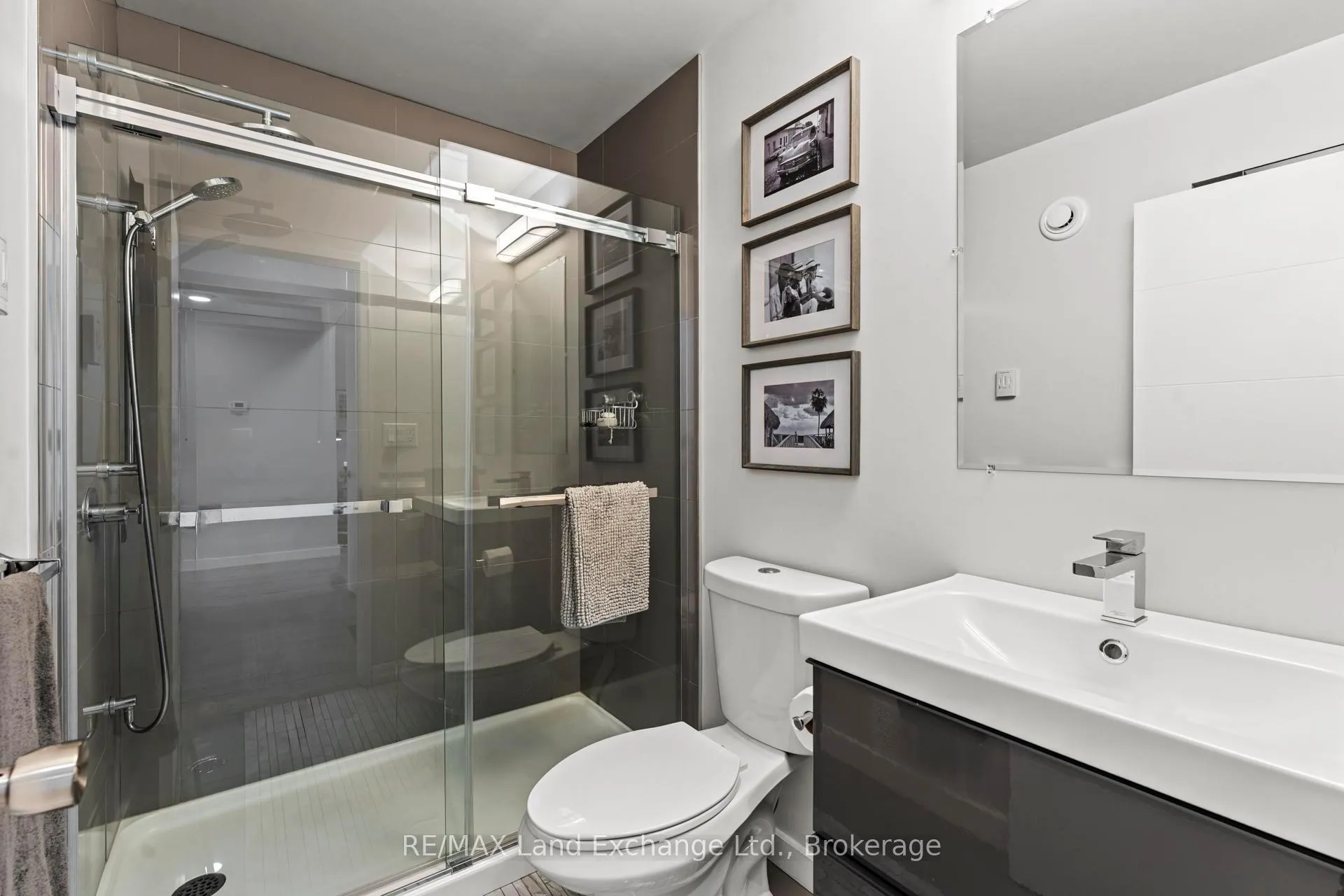 Photo 16 of 222 Penetangore Row, Kincardine — HOMEH