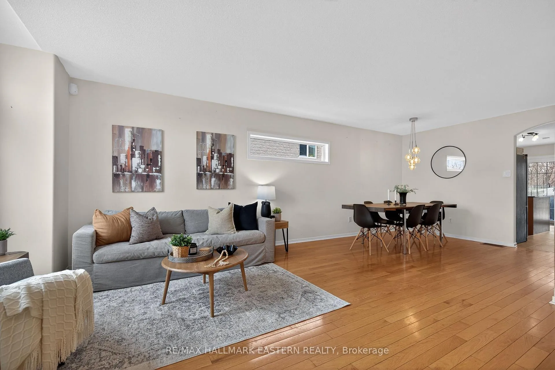 Photo 6 of 664 Trailview Drive, Peterborough, Ashburnham Ward 4 — HOMEH