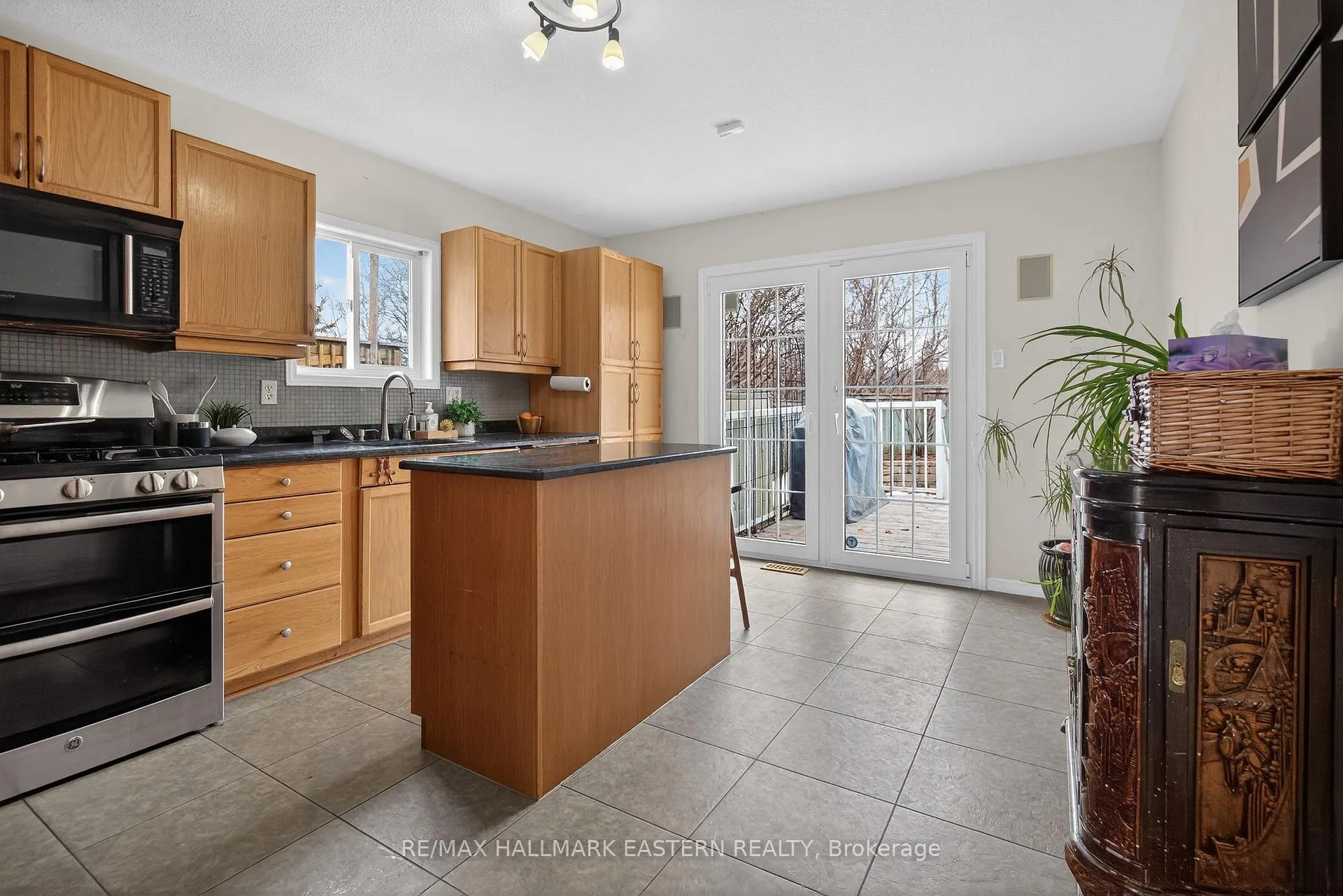 Photo 18 of 664 Trailview Drive, Peterborough, Ashburnham Ward 4 — HOMEH