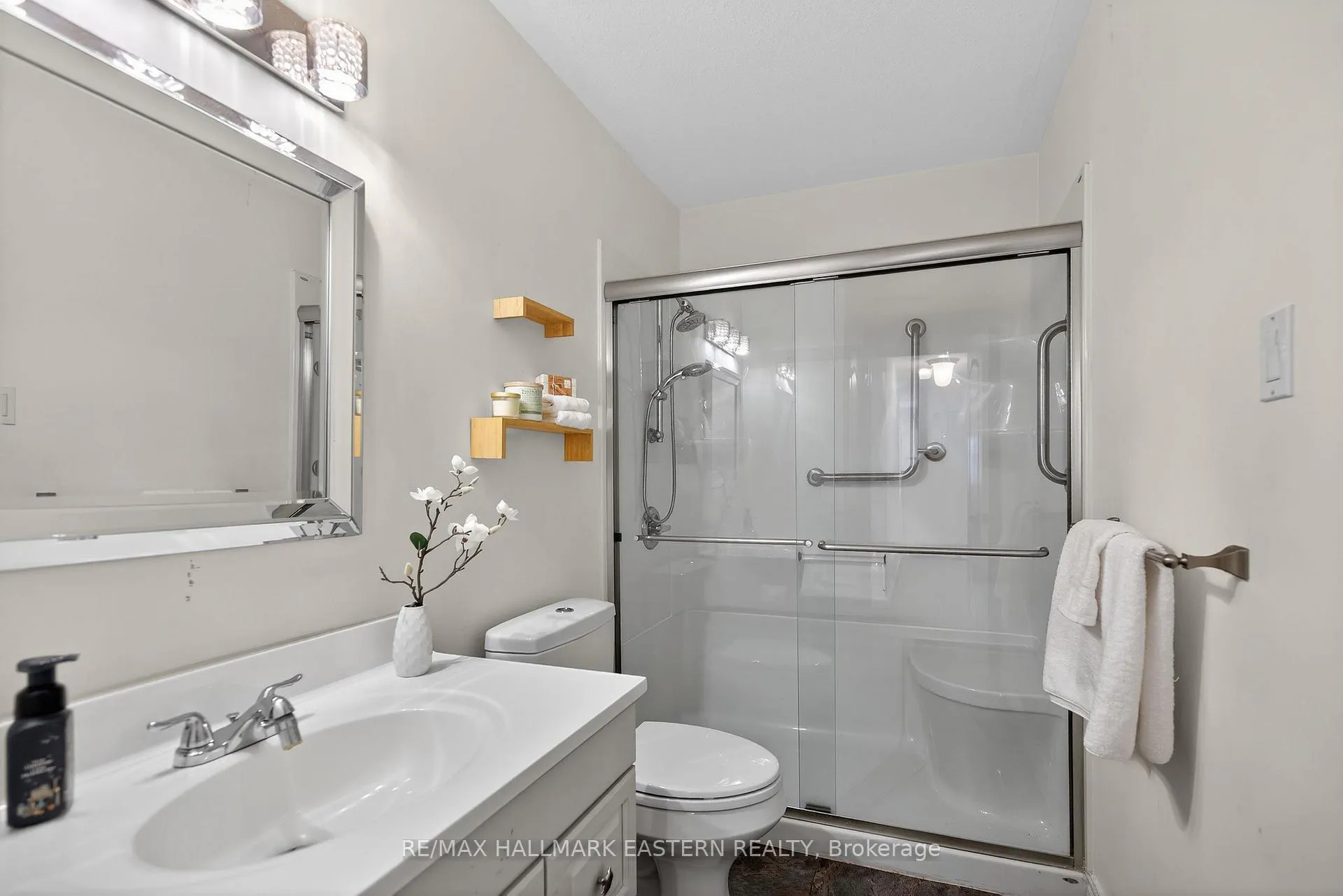 Photo 21 of 664 Trailview Drive, Peterborough, Ashburnham Ward 4 — HOMEH