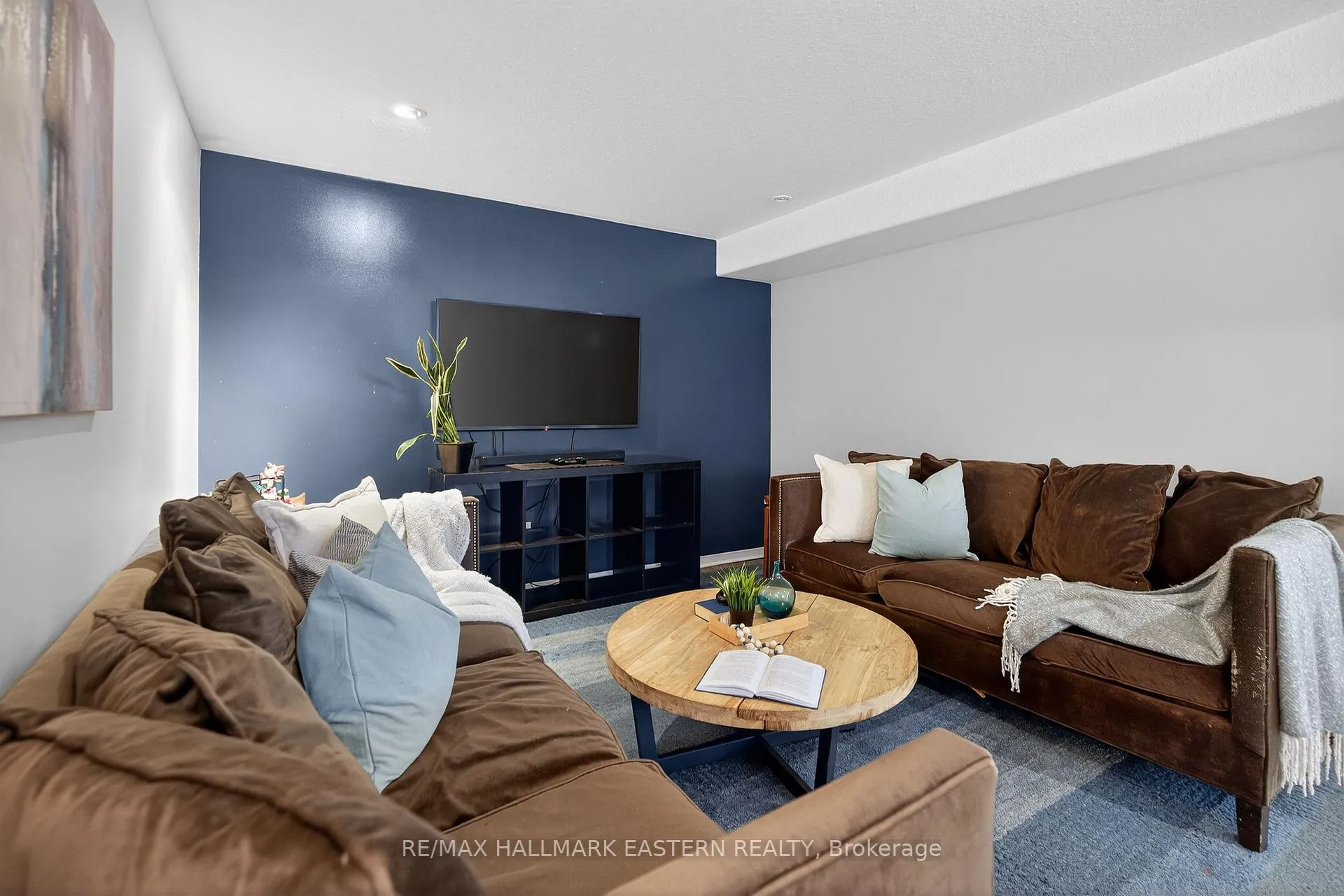 Photo 28 of 664 Trailview Drive, Peterborough, Ashburnham Ward 4 — HOMEH