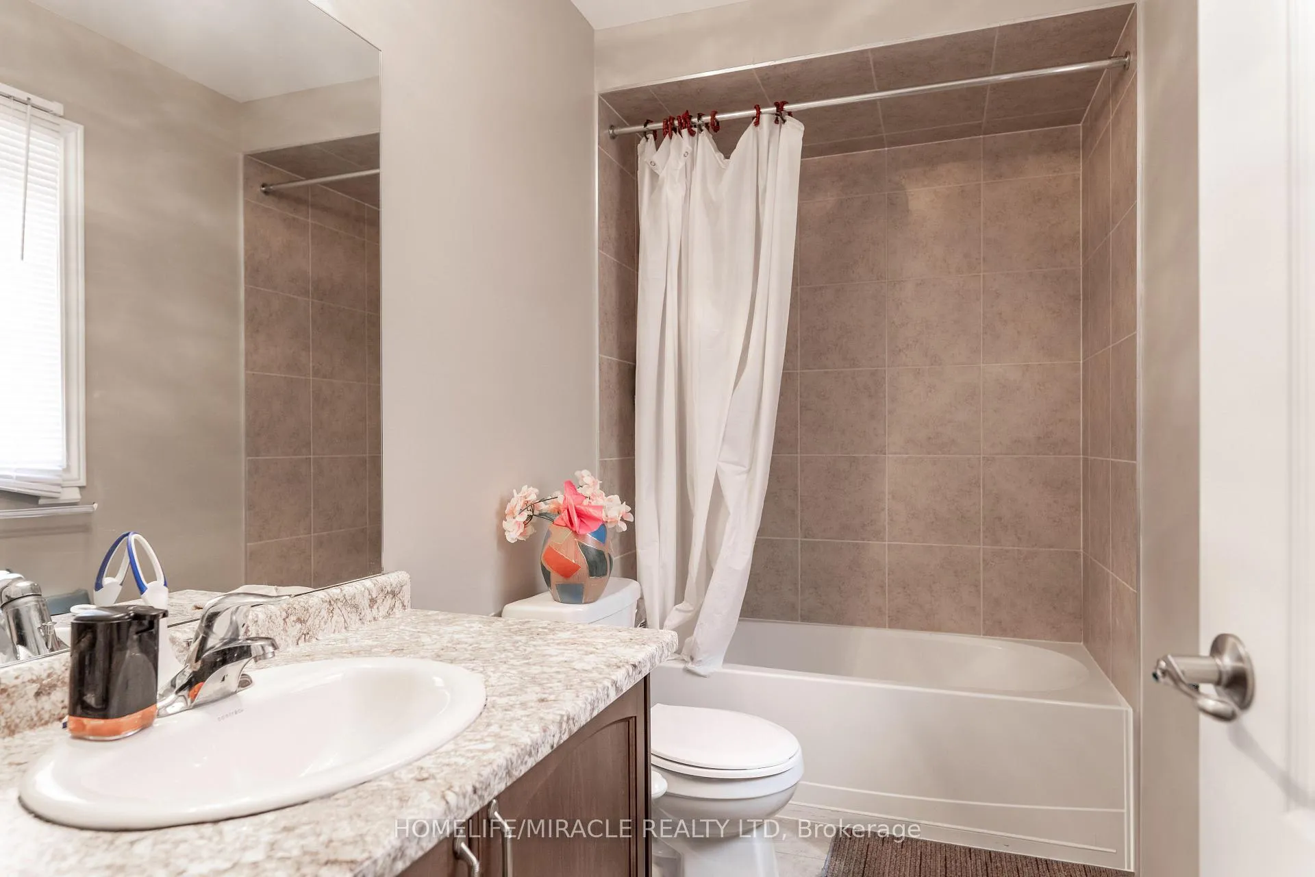 Photo 22 of 11 Magical Road, Brampton, Northwest Brampton — HOMEH