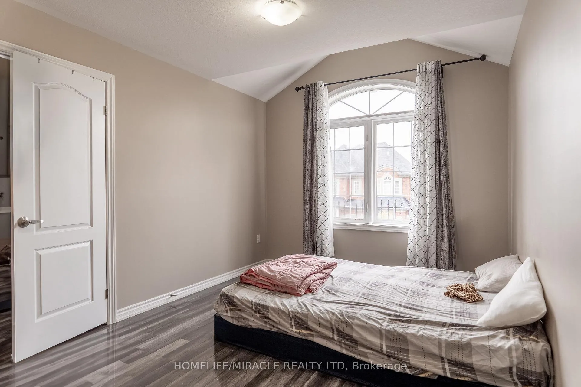 Photo 27 of 11 Magical Road, Brampton, Northwest Brampton — HOMEH