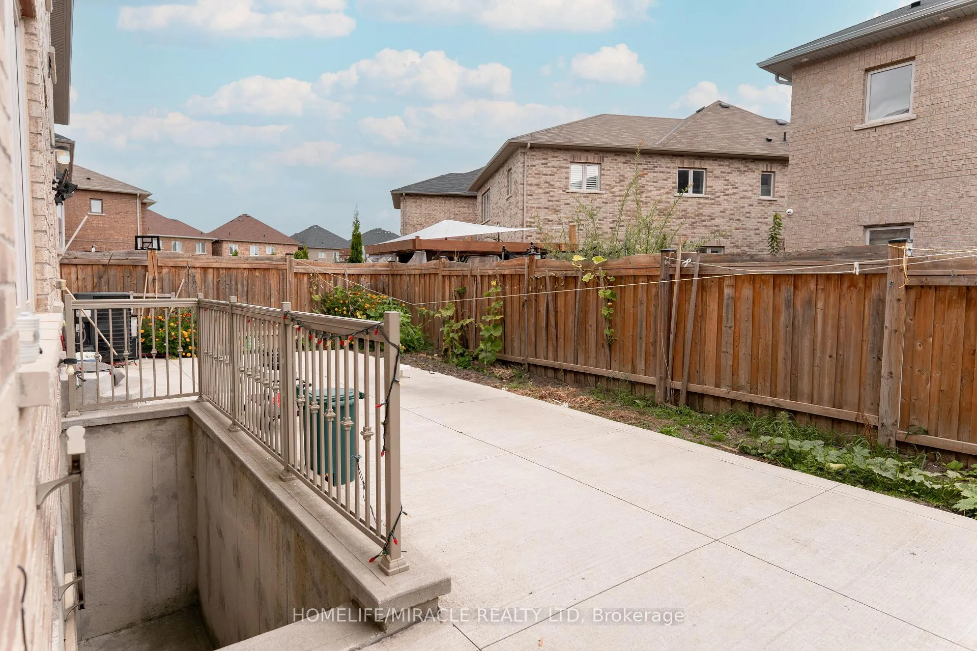Photo 30 of 11 Magical Road, Brampton, Northwest Brampton — HOMEH
