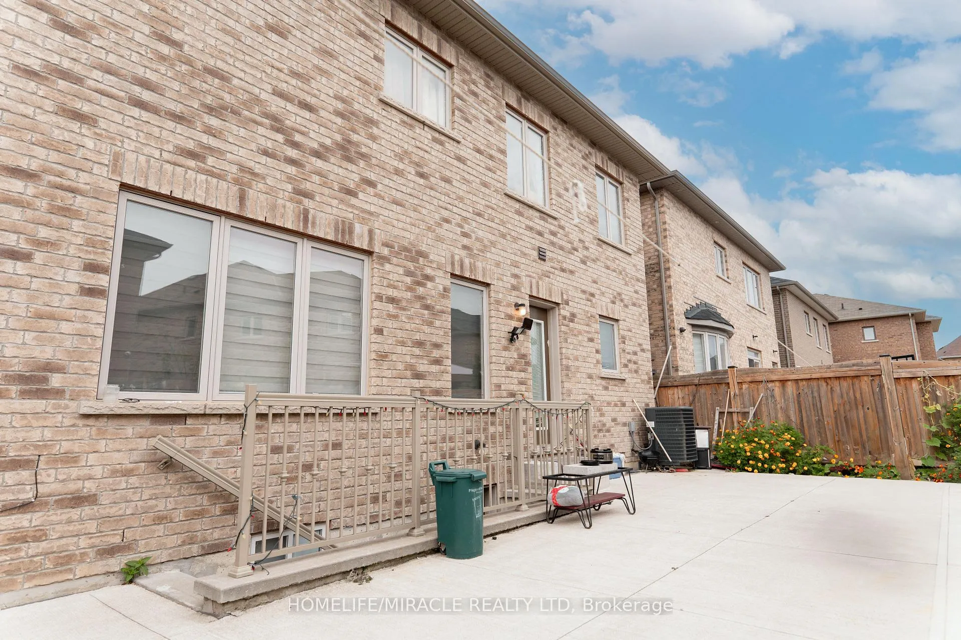 Photo 32 of 11 Magical Road, Brampton, Northwest Brampton — HOMEH