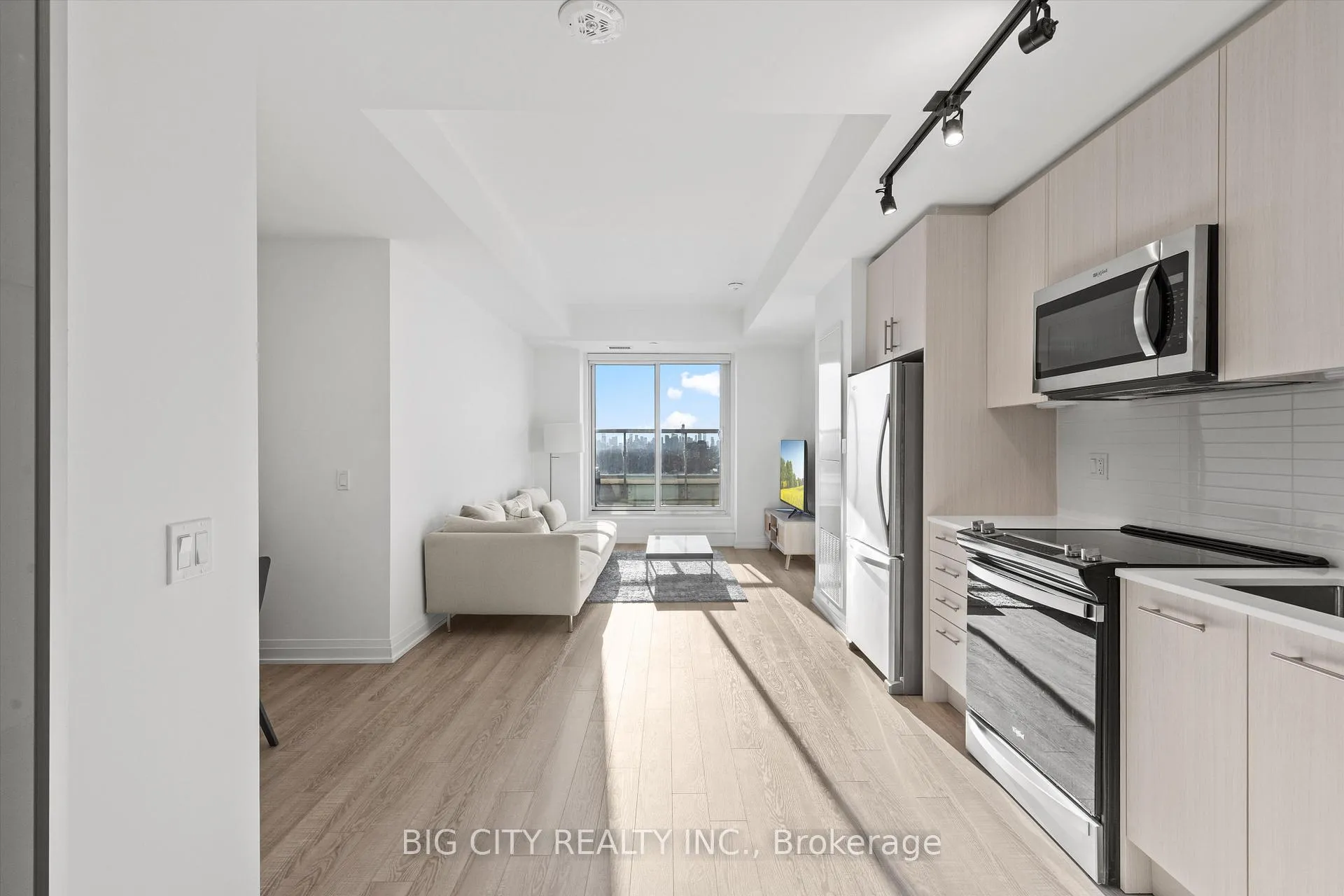 Photo 3 of Unit 1015, 286 Main Street, Toronto, East End-Danforth — HOMEH