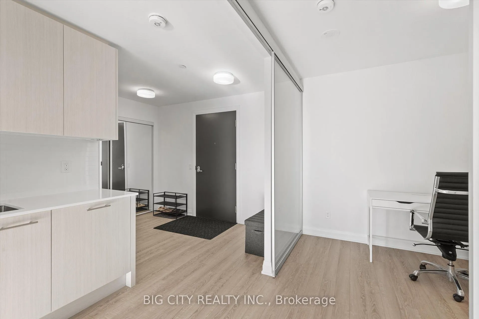Photo 6 of Unit 1015, 286 Main Street, Toronto, East End-Danforth — HOMEH