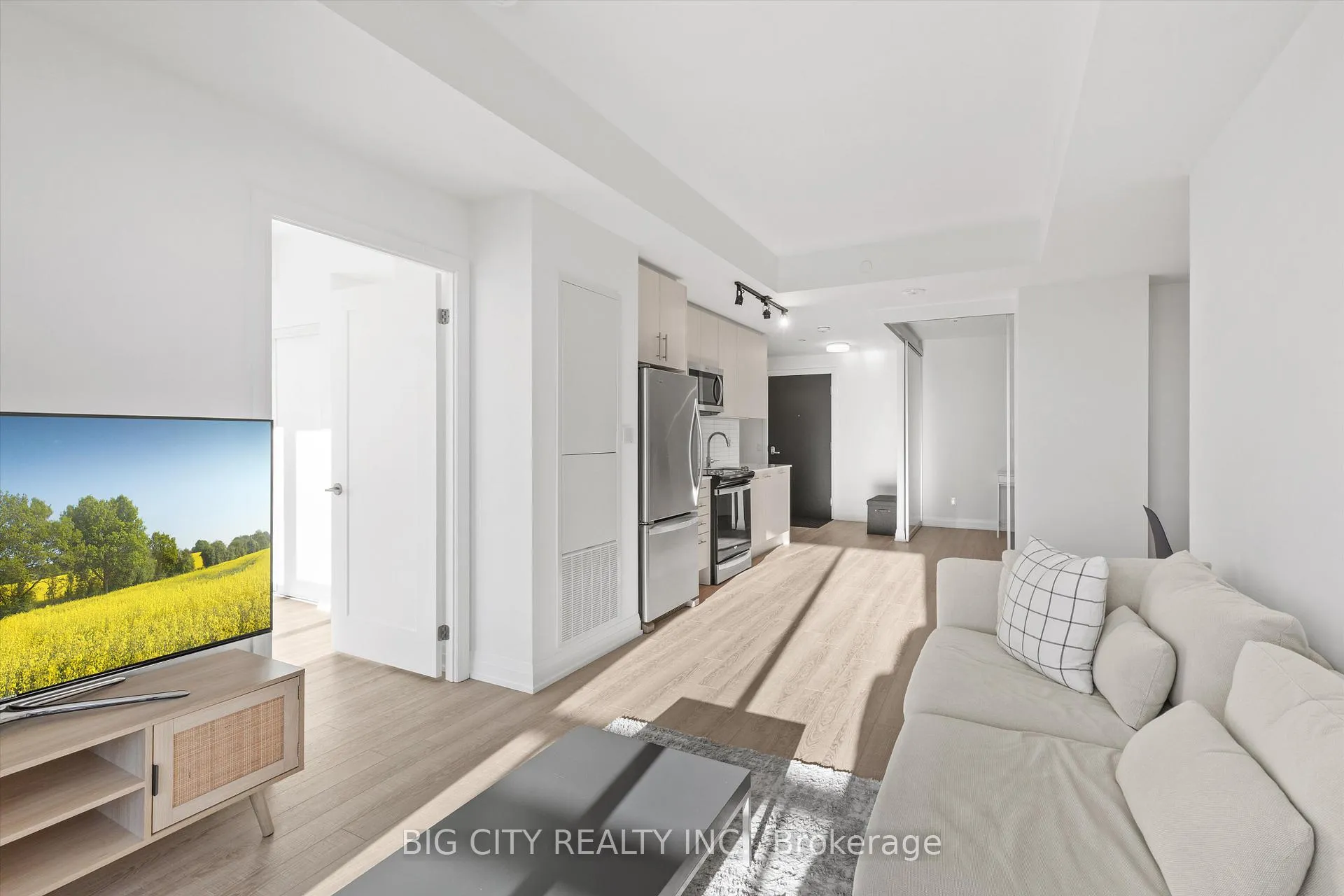 Photo 11 of Unit 1015, 286 Main Street, Toronto, East End-Danforth — HOMEH