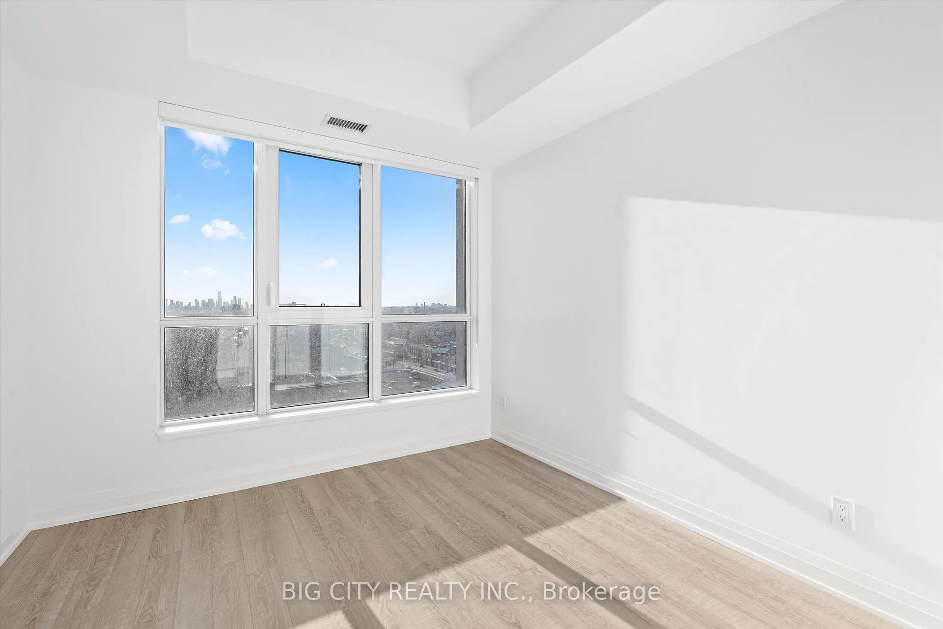 Photo 12 of Unit 1015, 286 Main Street, Toronto, East End-Danforth — HOMEH