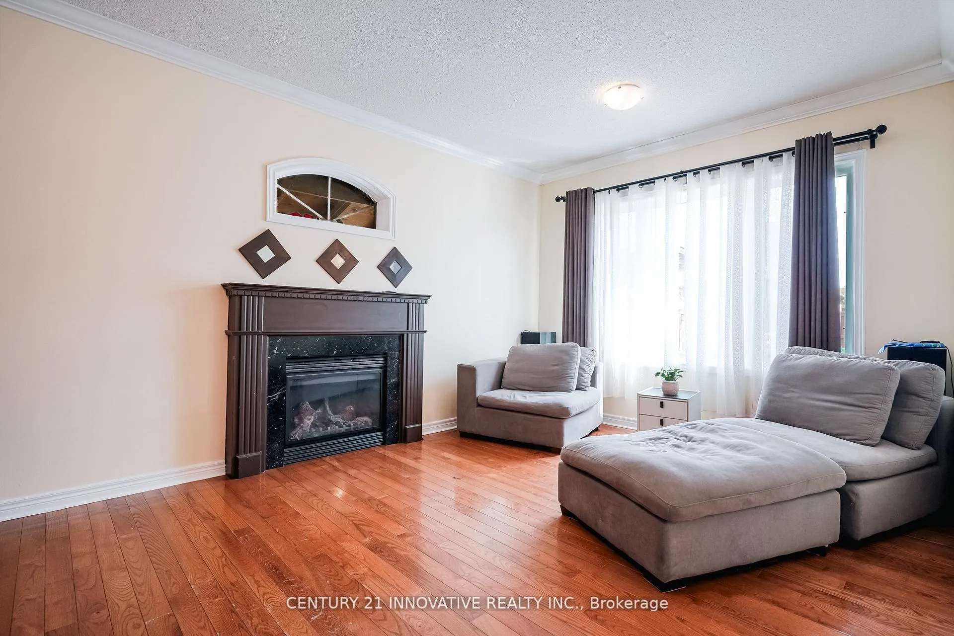Photo 7 of 19 Nutmeg Street, Markham, Box Grove — HOMEH