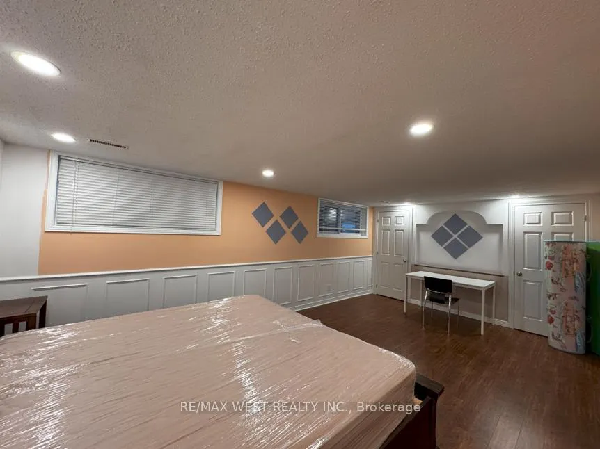 Photo 13 of 16 Milne Lane, Markham, Bullock — HOMEH