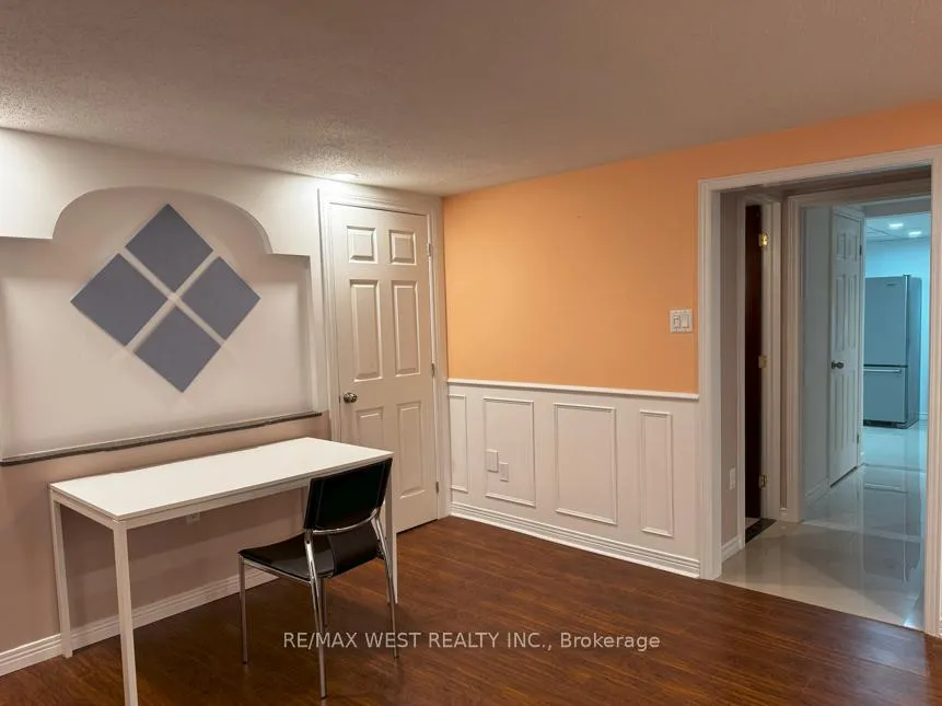 Photo 15 of 16 Milne Lane, Markham, Bullock — HOMEH