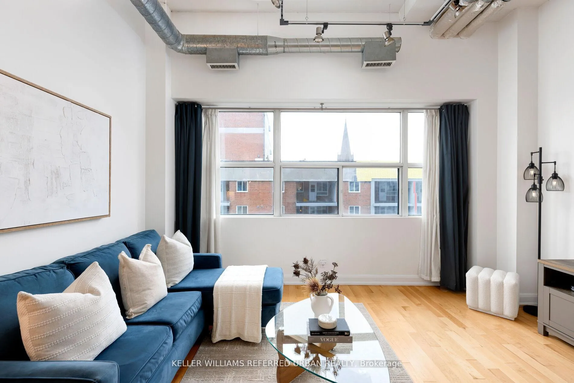 Photo 5 of Unit 804, 700 King Street, Toronto, Niagara — HOMEH