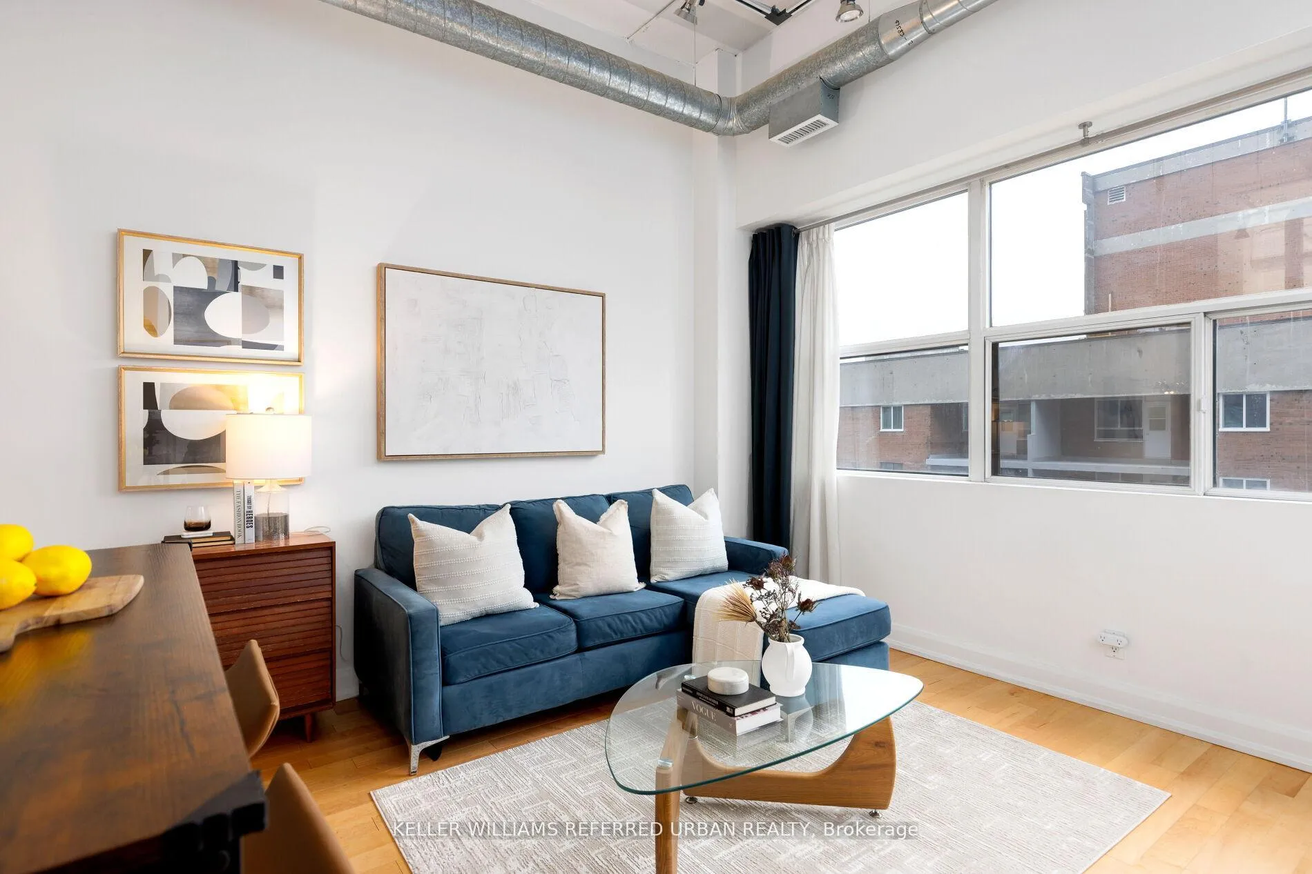 Photo 6 of Unit 804, 700 King Street, Toronto, Niagara — HOMEH