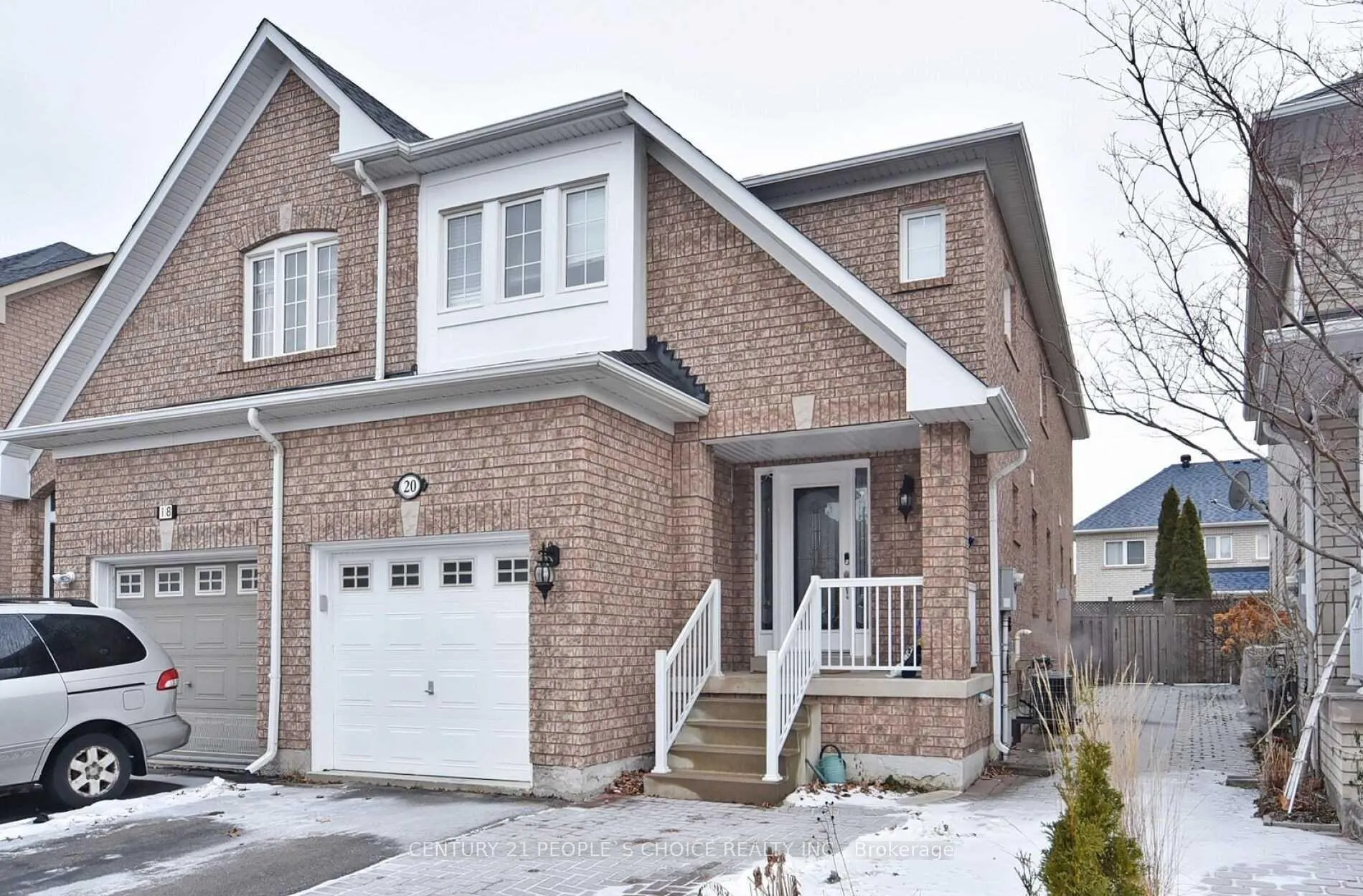 Photo 2 of 20 National Pine Drive, Vaughan, Vellore Village — HOMEH