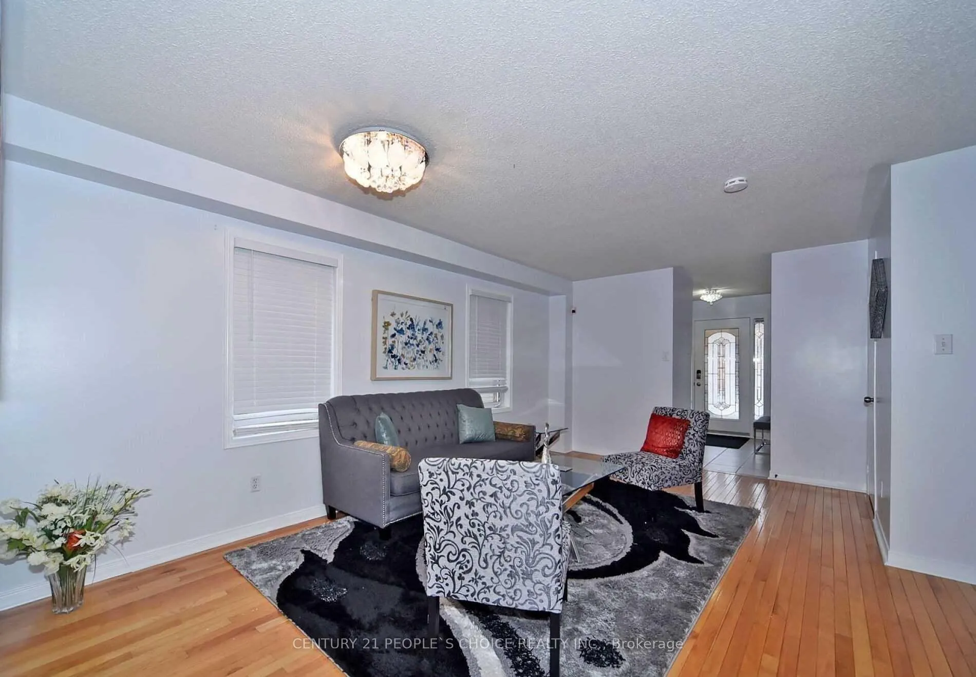 Photo 5 of 20 National Pine Drive, Vaughan, Vellore Village — HOMEH
