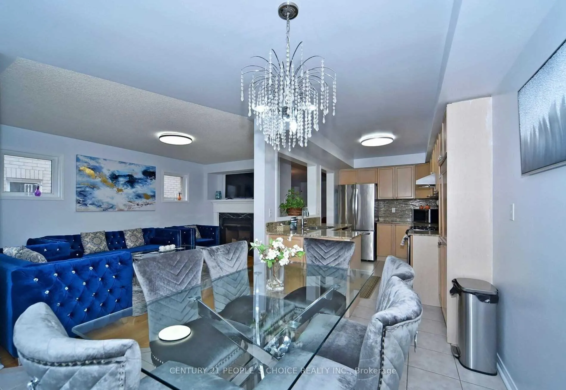Photo 8 of 20 National Pine Drive, Vaughan, Vellore Village — HOMEH