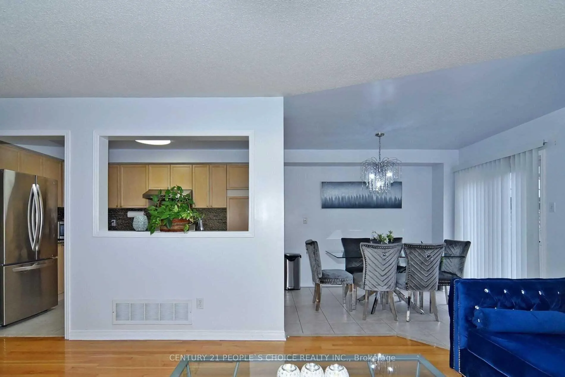 Photo 11 of 20 National Pine Drive, Vaughan, Vellore Village — HOMEH