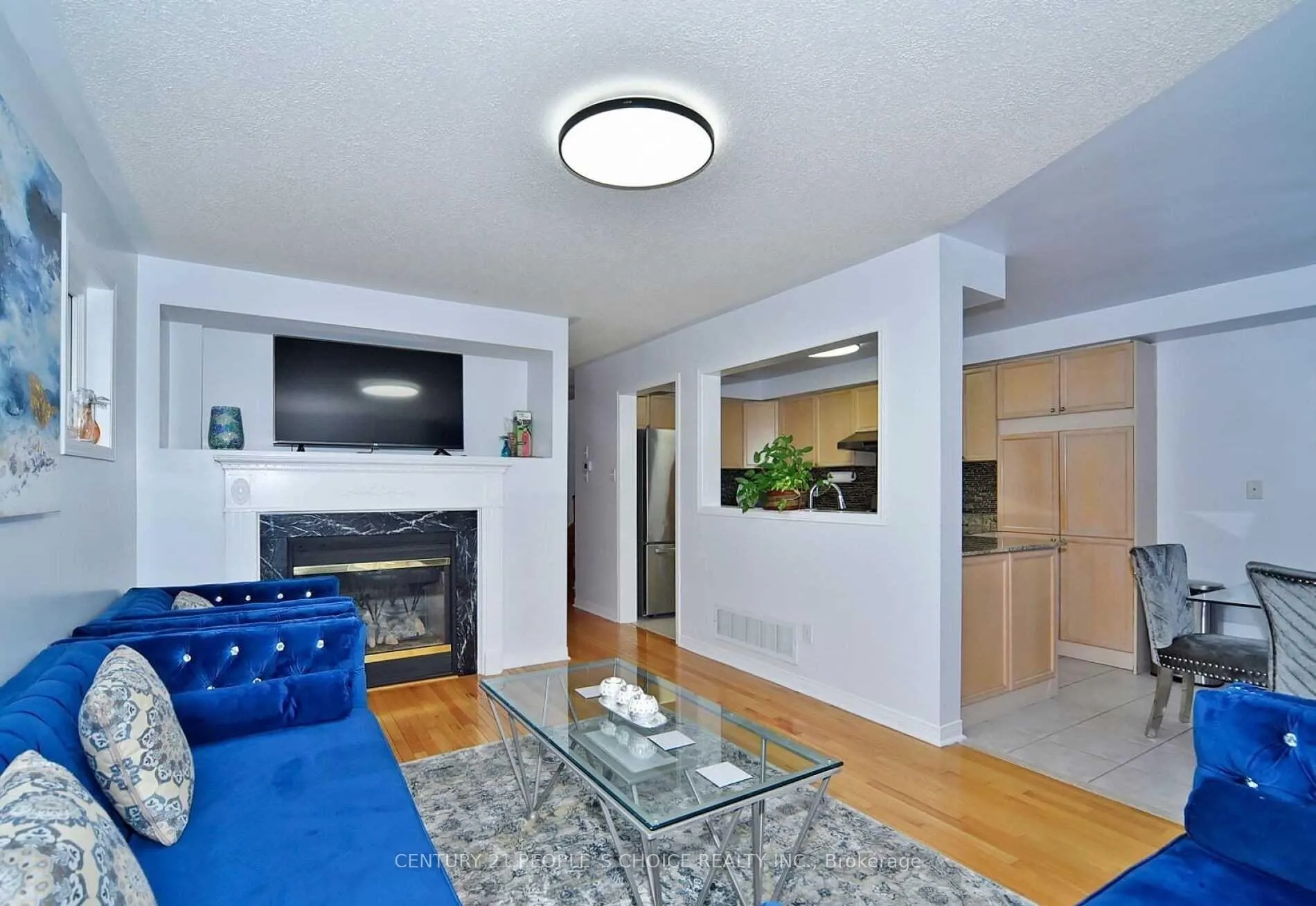 Photo 12 of 20 National Pine Drive, Vaughan, Vellore Village — HOMEH
